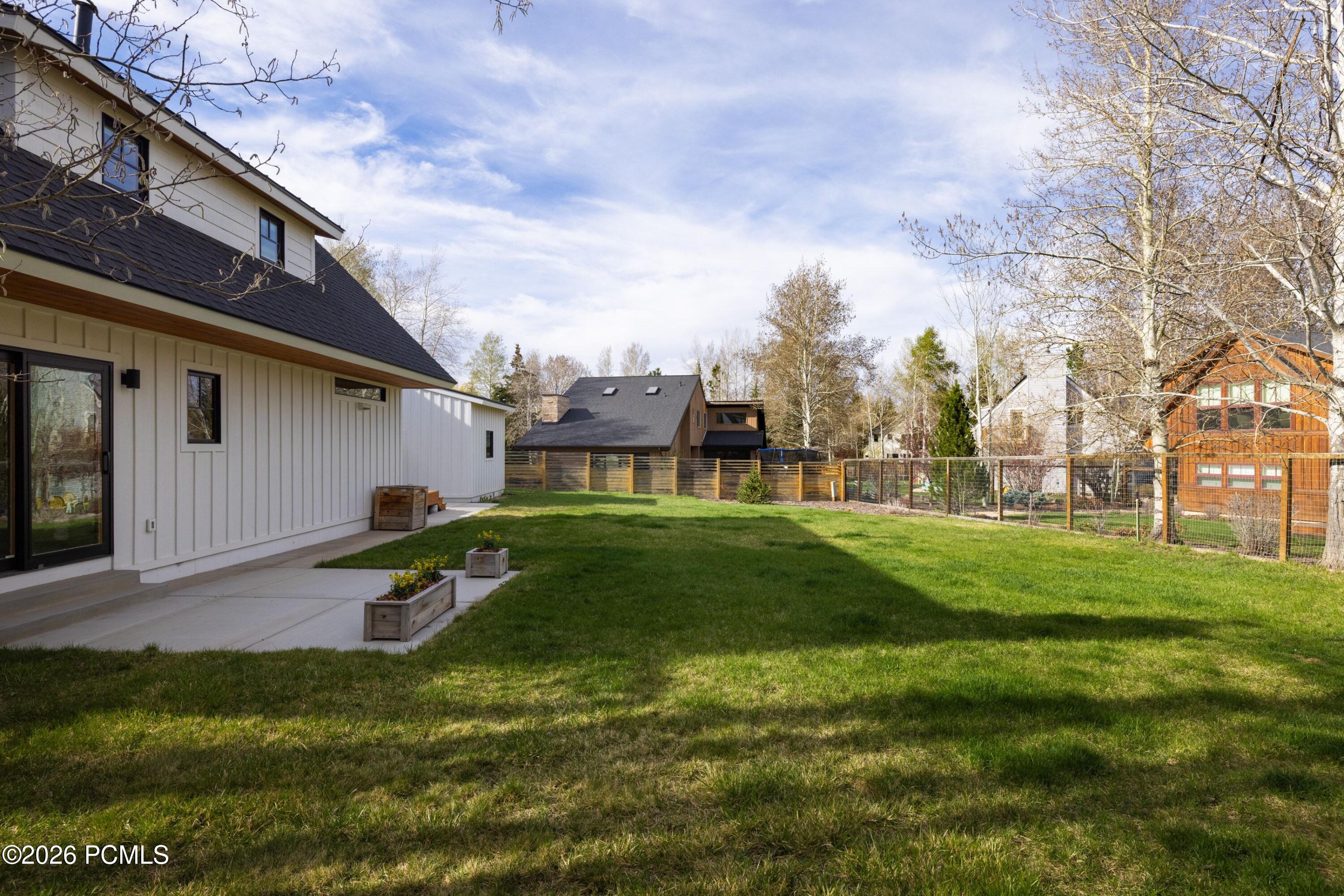2554 Little Kate Road