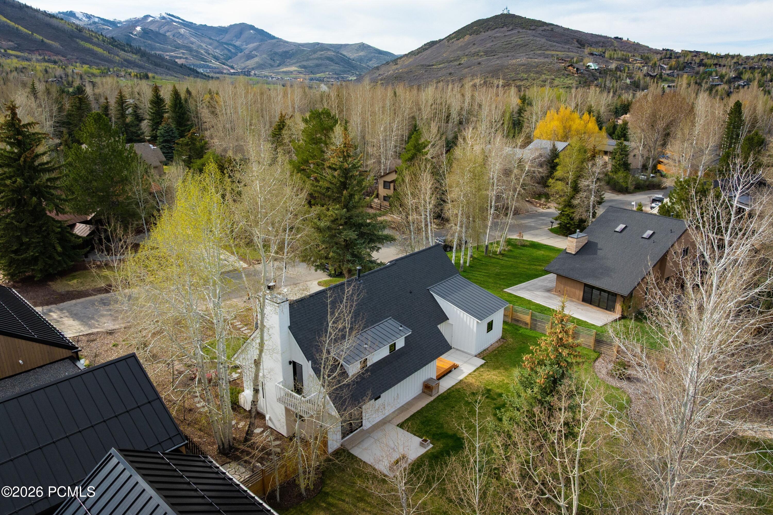 2554 Little Kate Road