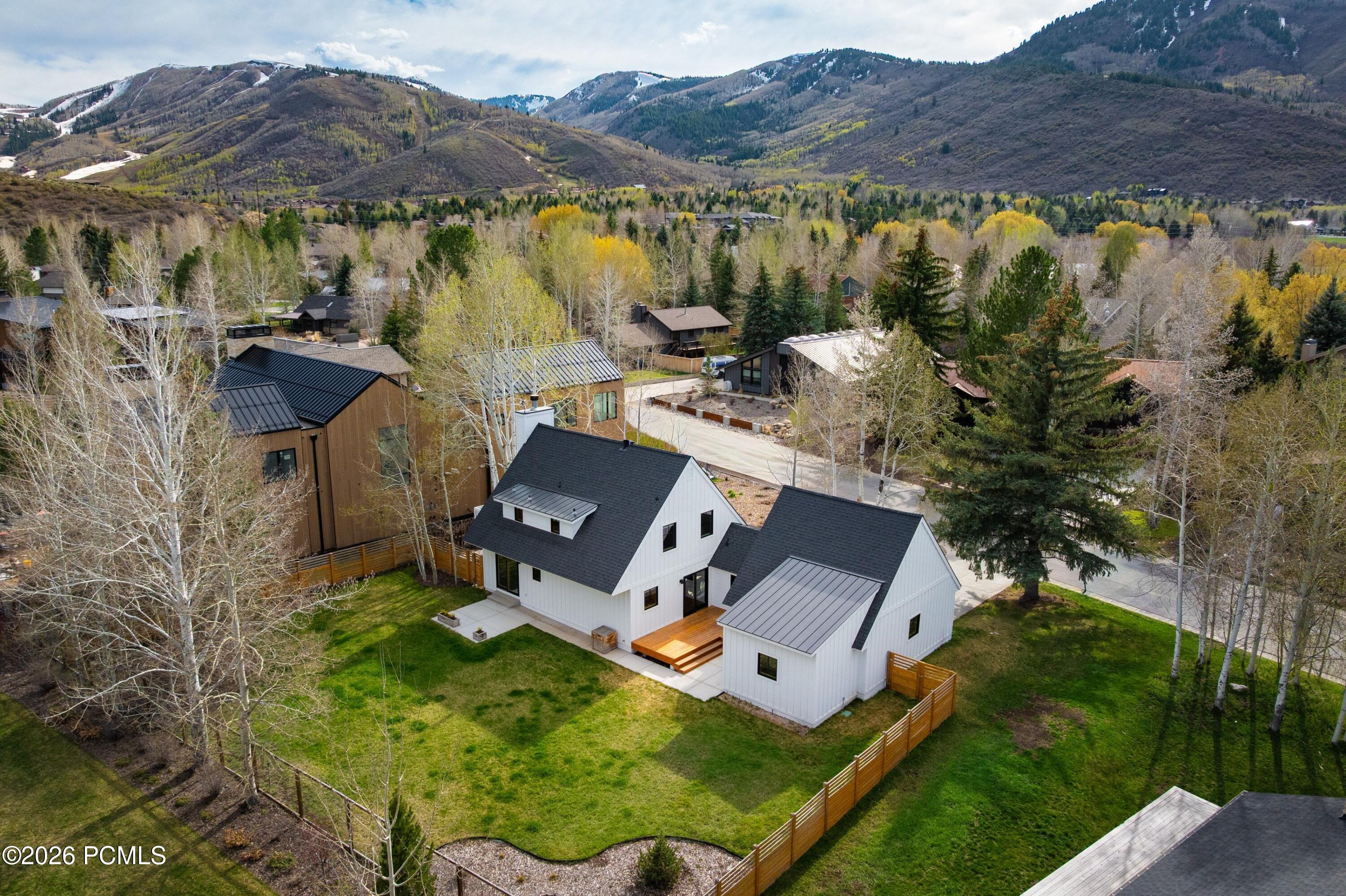 2554 Little Kate Road