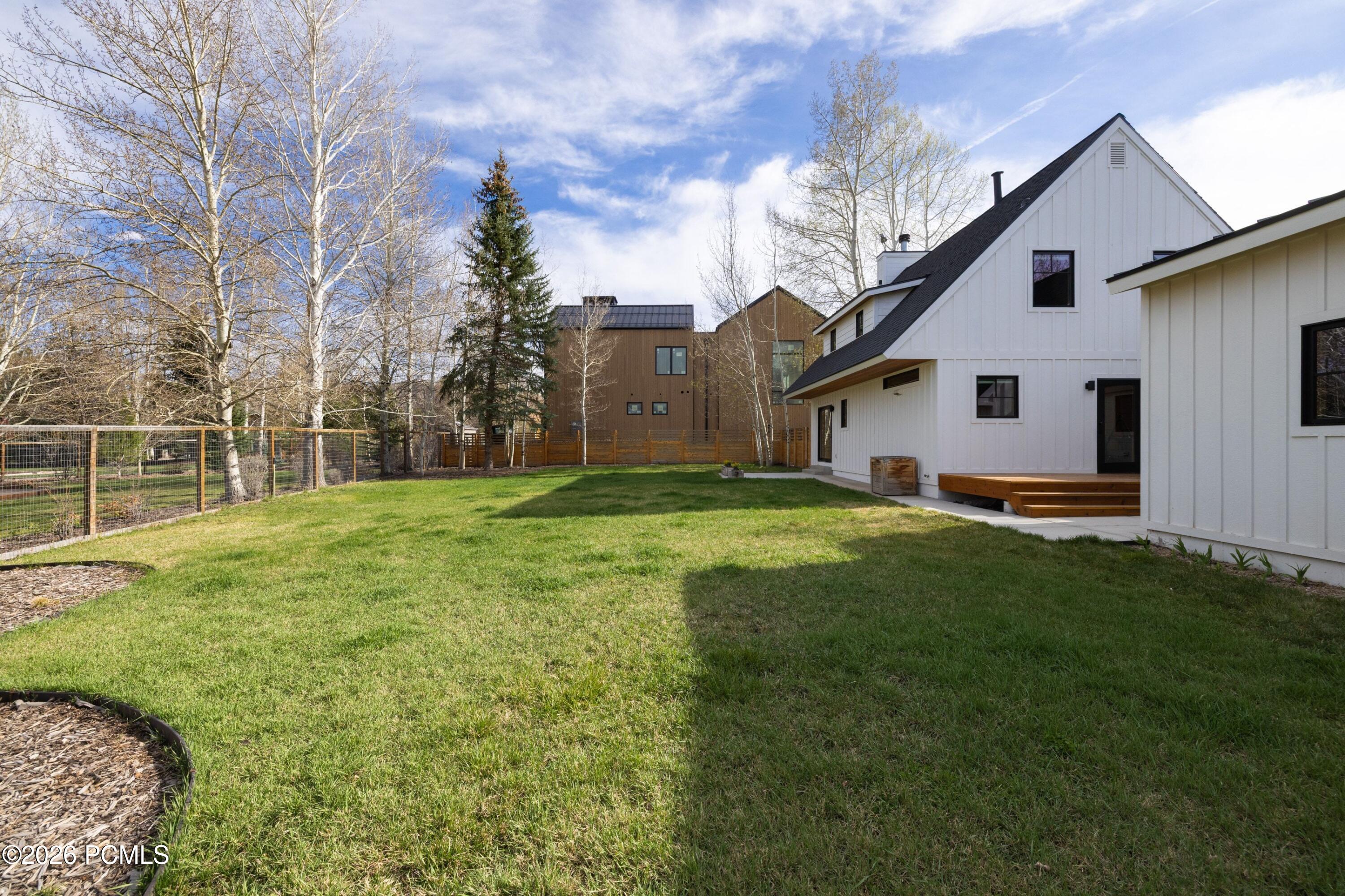 2554 Little Kate Road