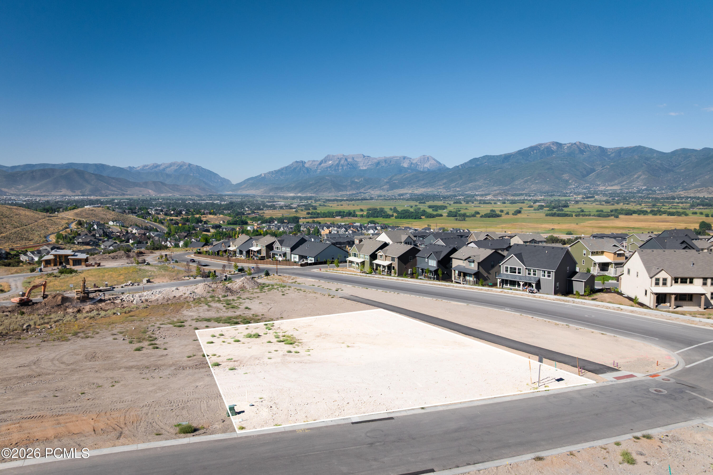 1216 E Coyote View Circle