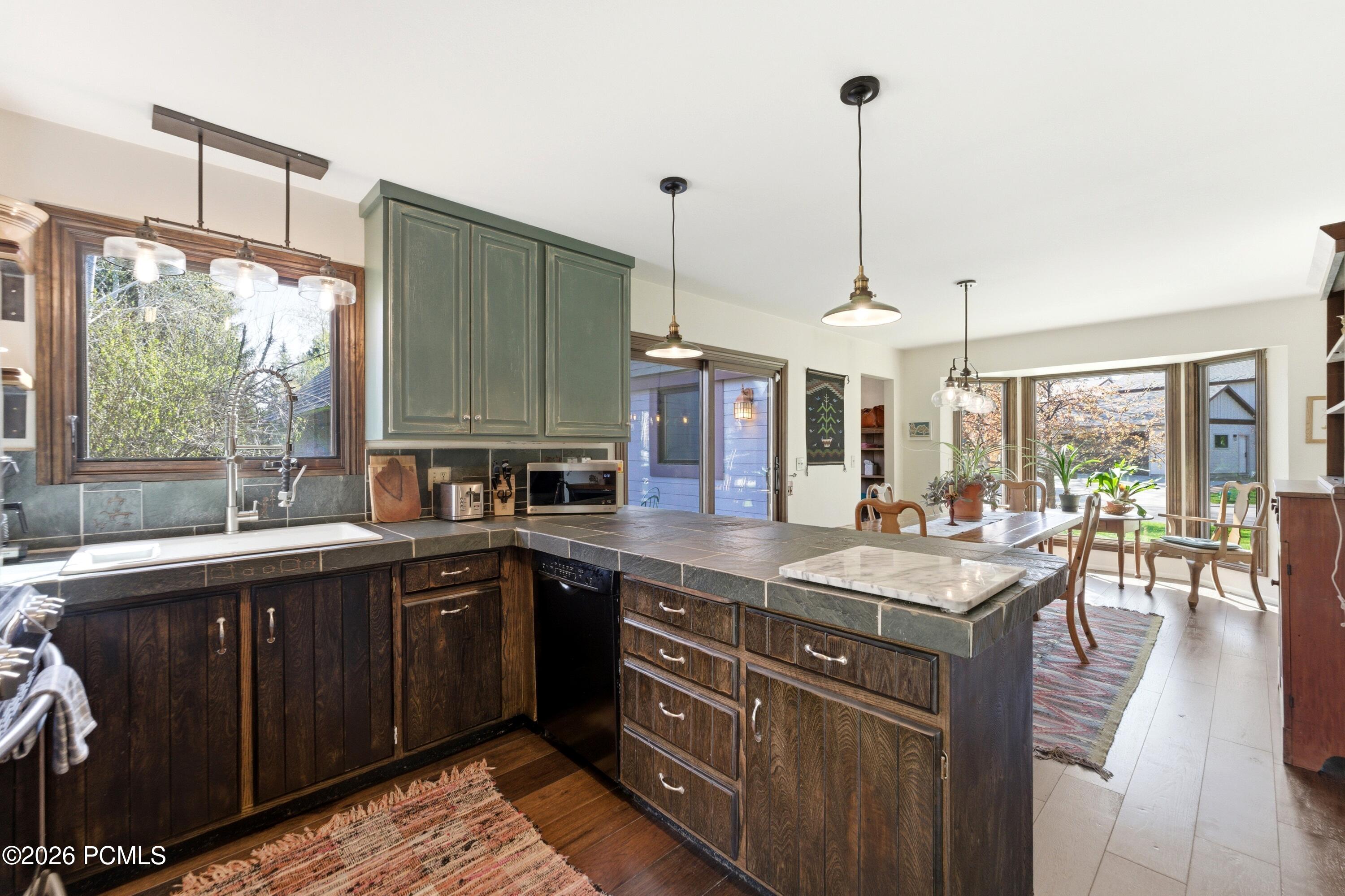 2635 Little Kate Road