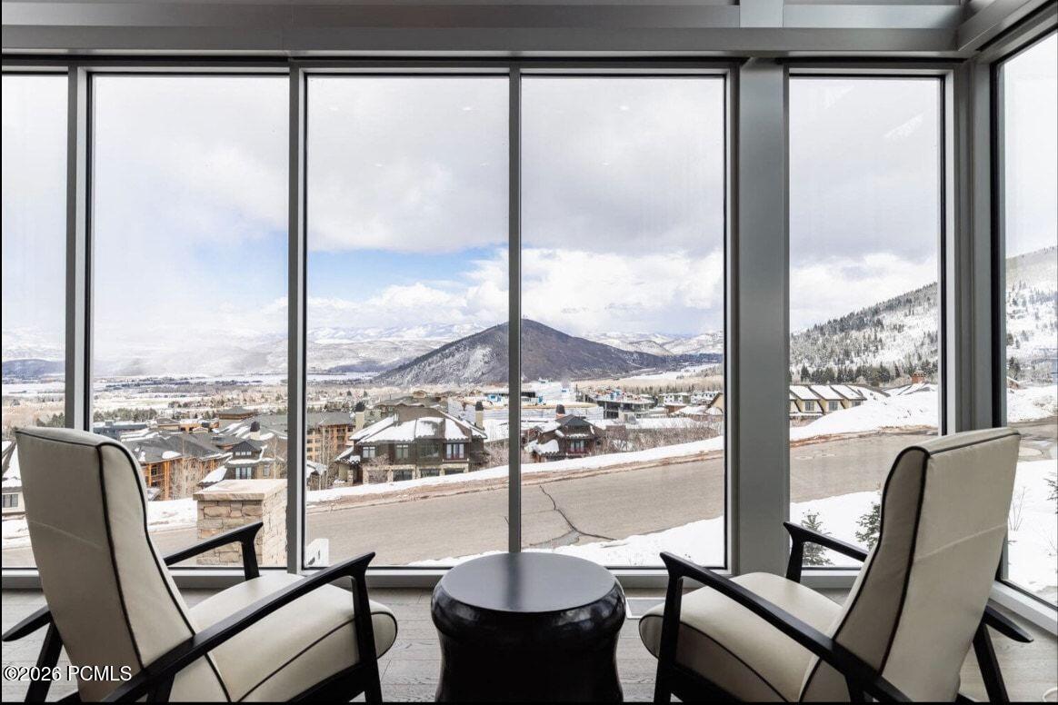 2752 W High Mountain Road 902