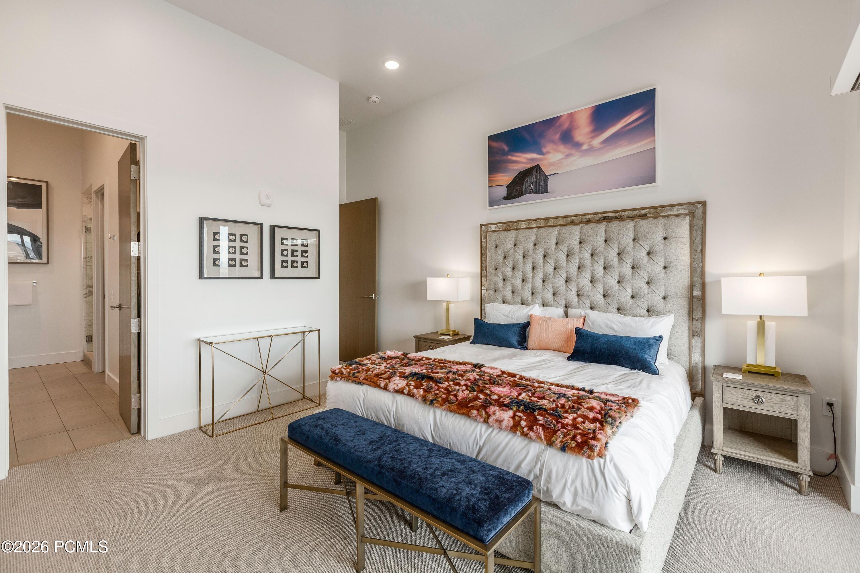 2752 W High Mountain Road 902