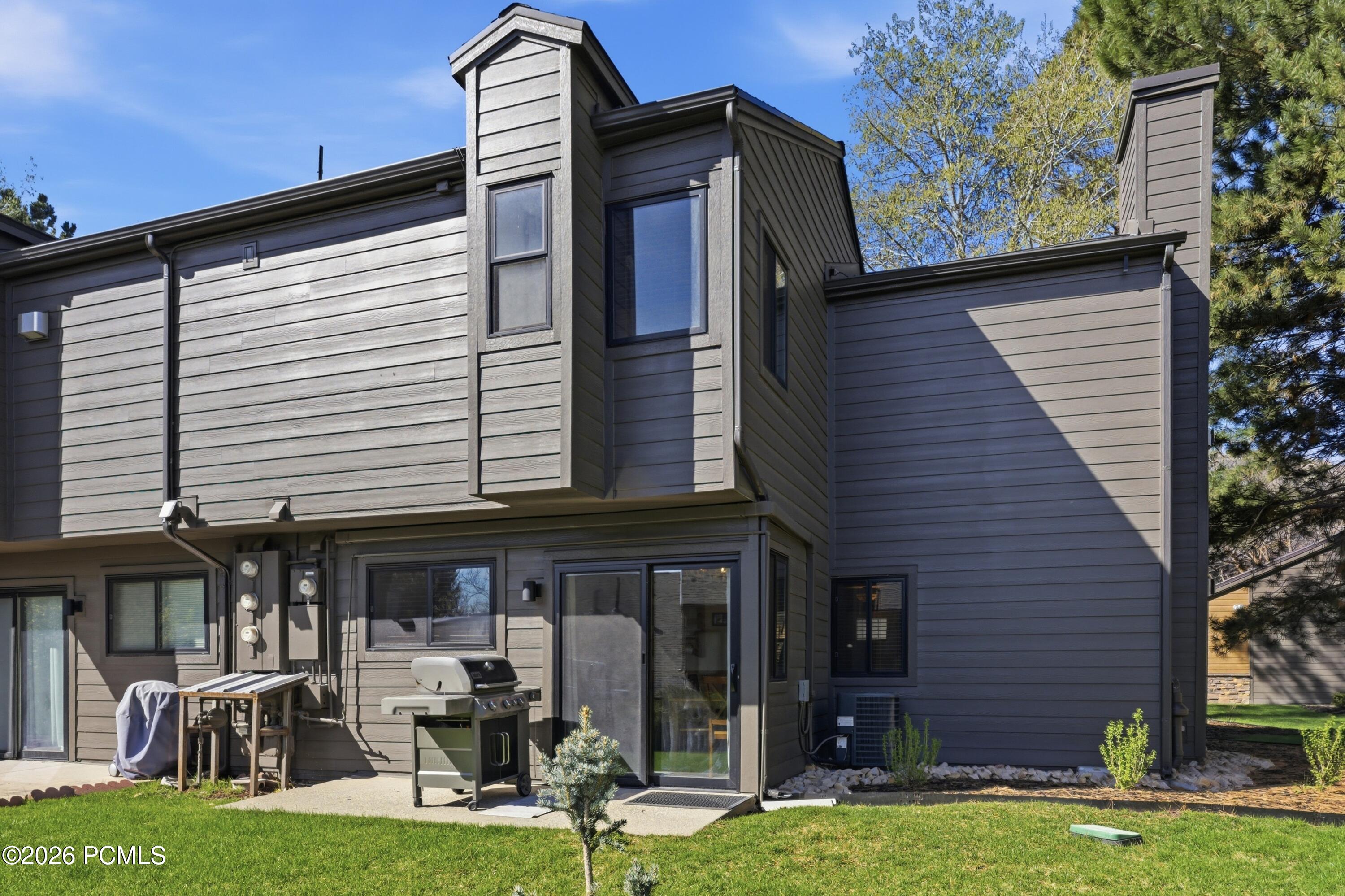1924 W Frostwood Boulevard 27-A