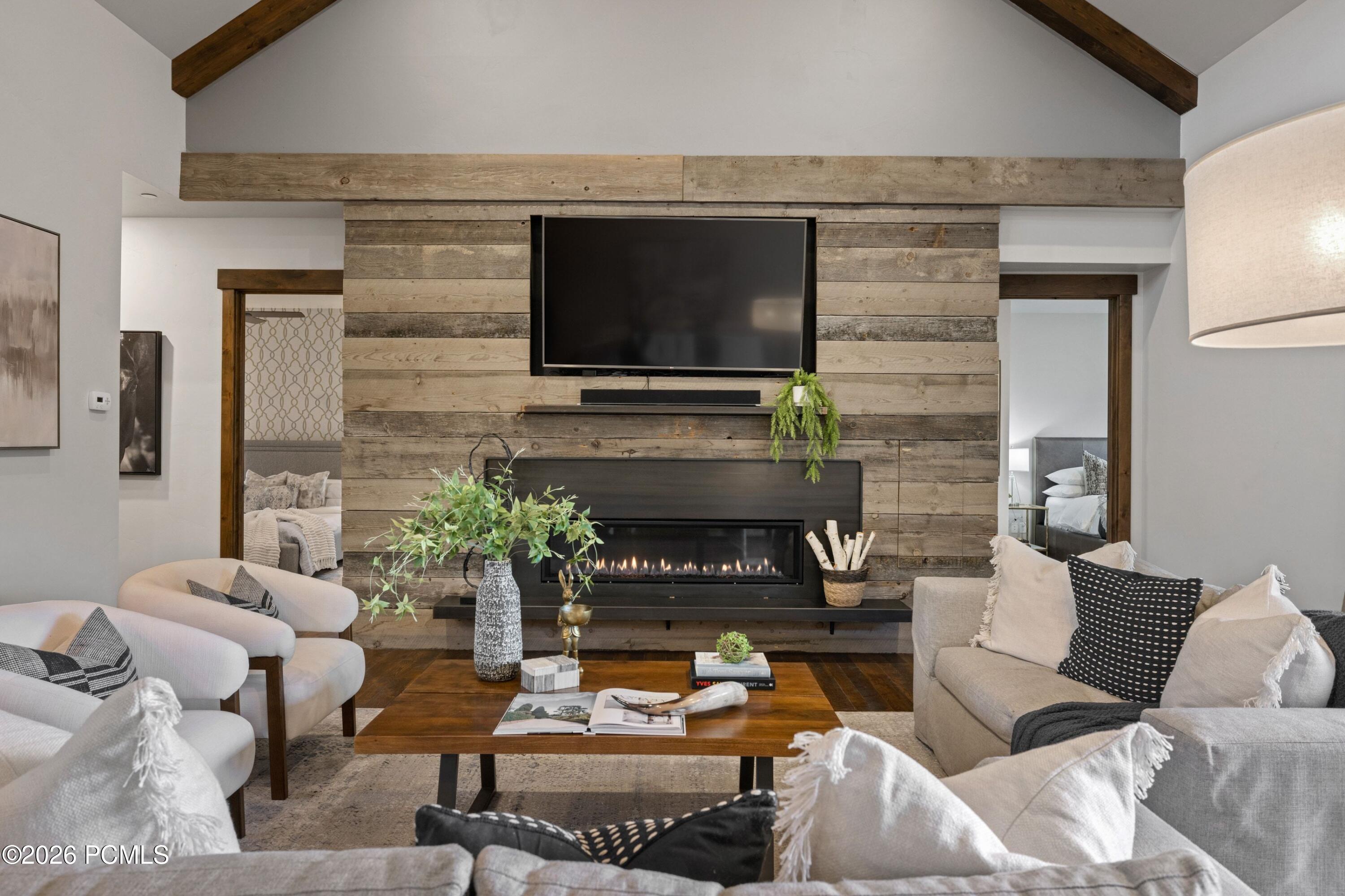 181 N Club Cabins Court