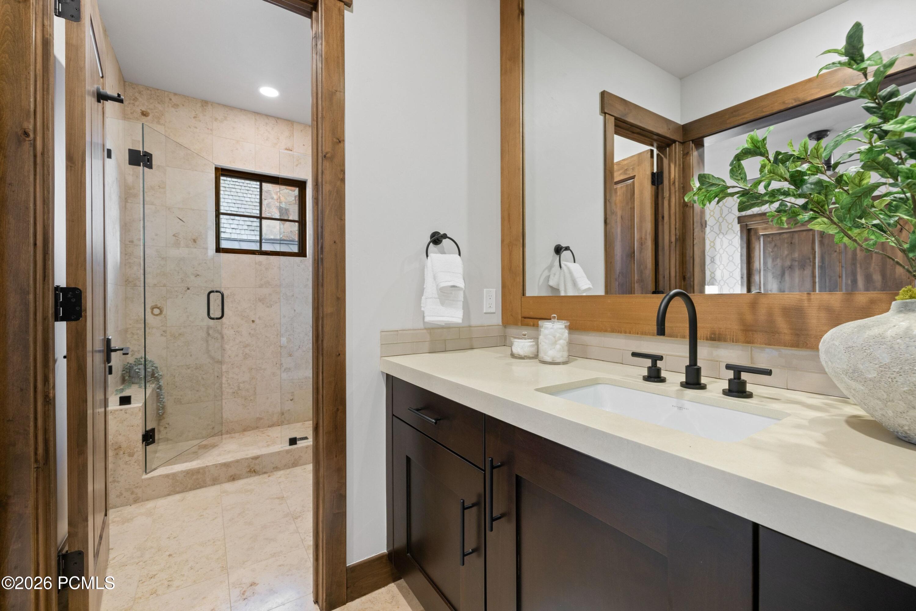 181 N Club Cabins Court