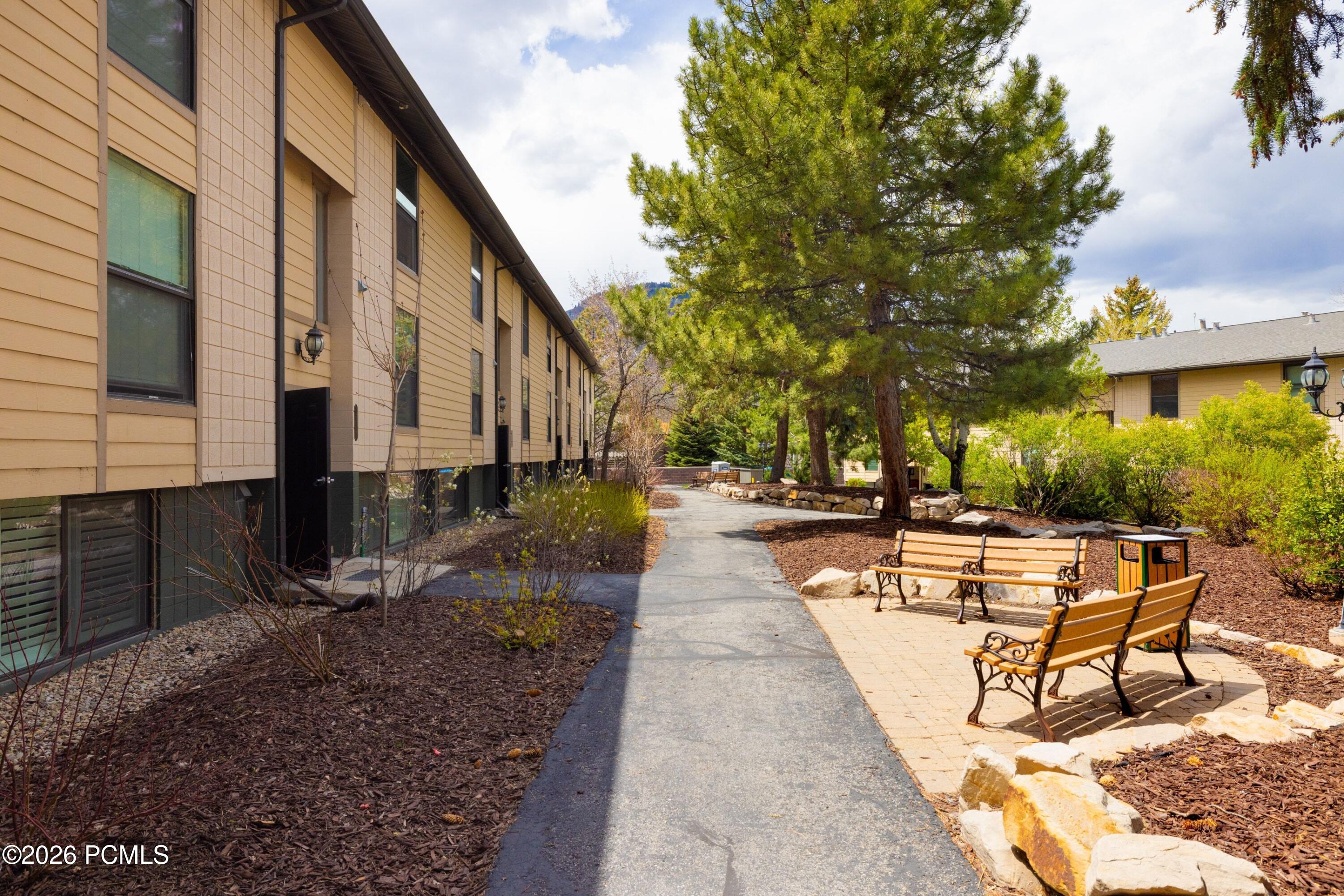 1150 Deer Valley Drive 1061