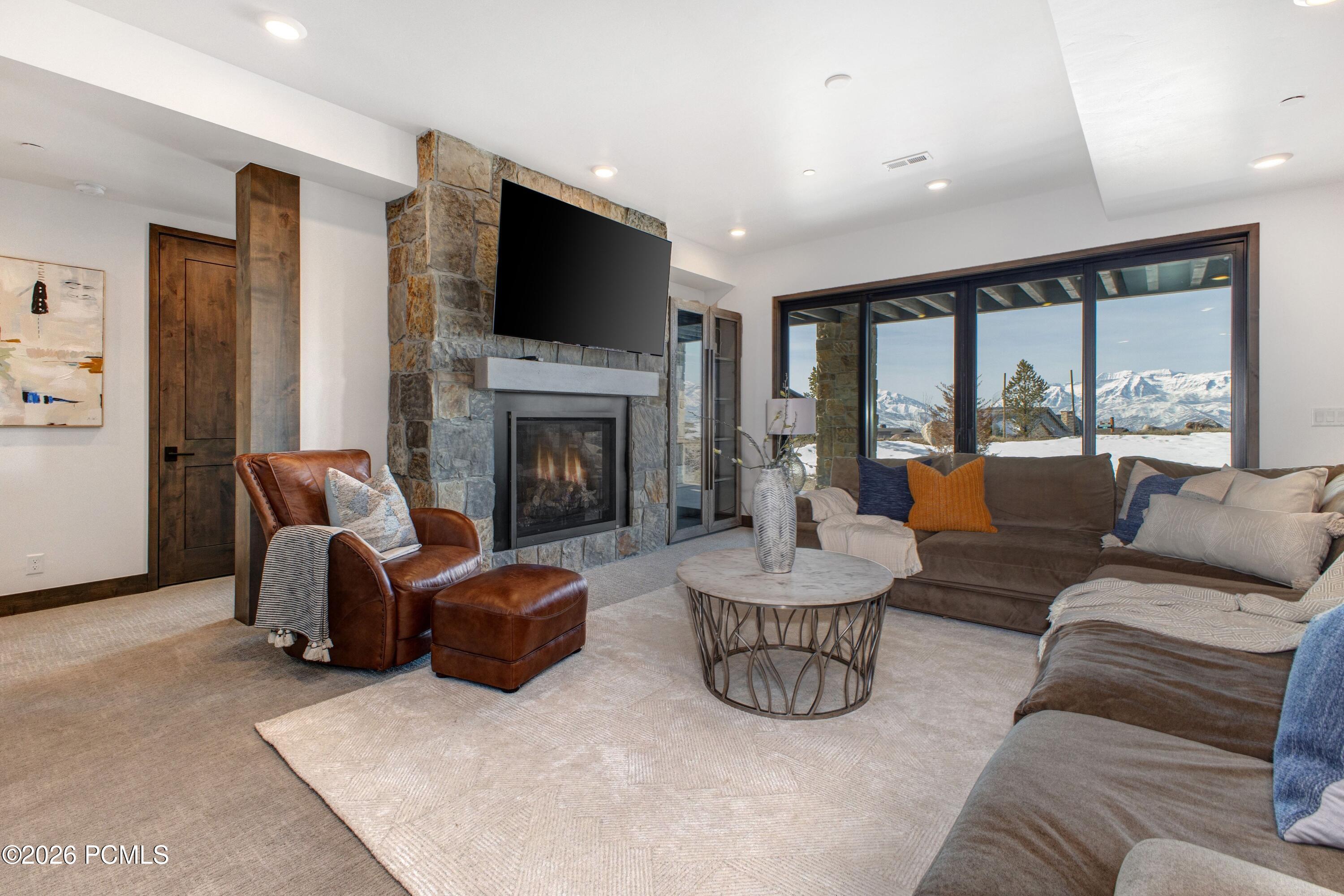 1282 N Chimney Rock Road