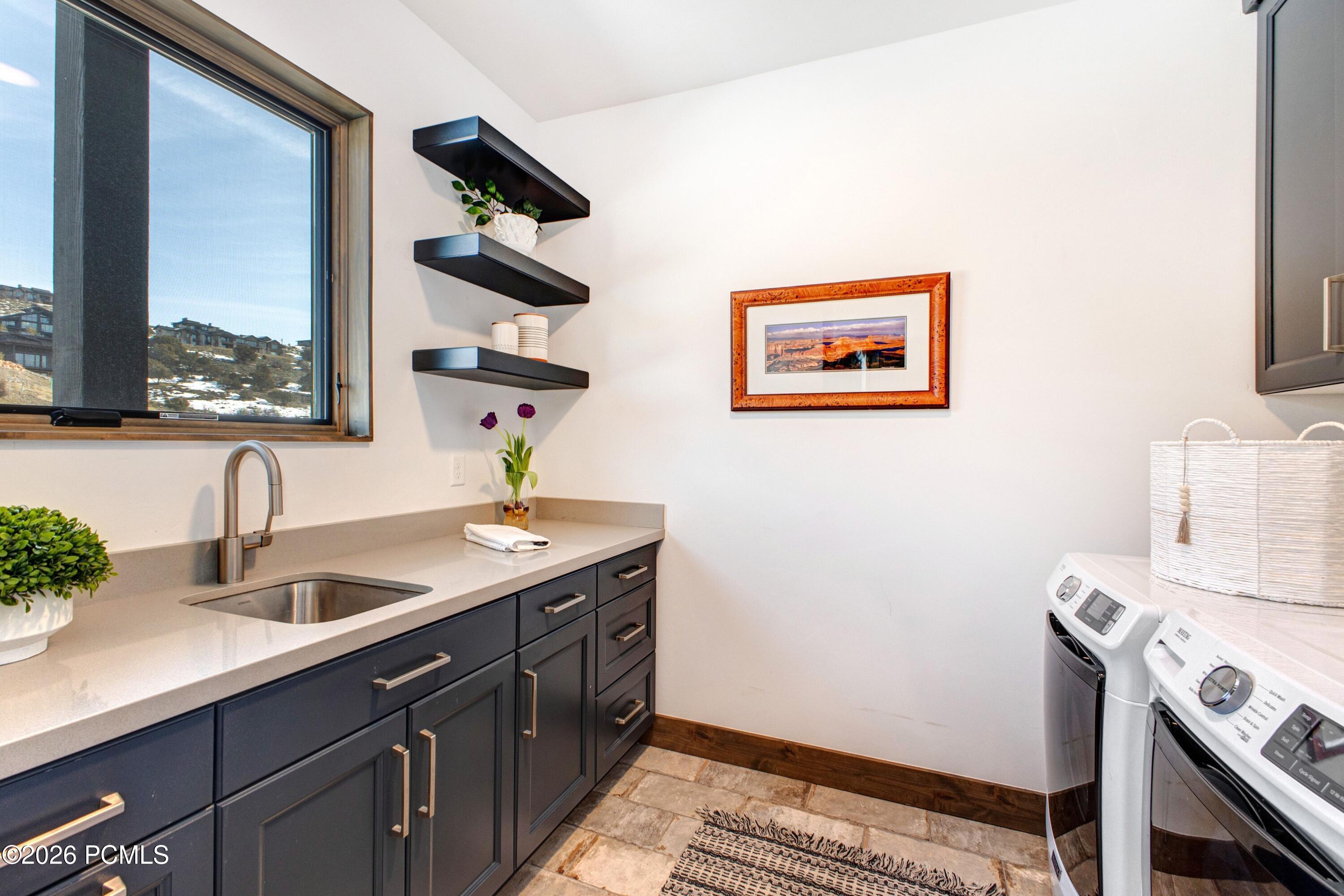 1282 N Chimney Rock Road