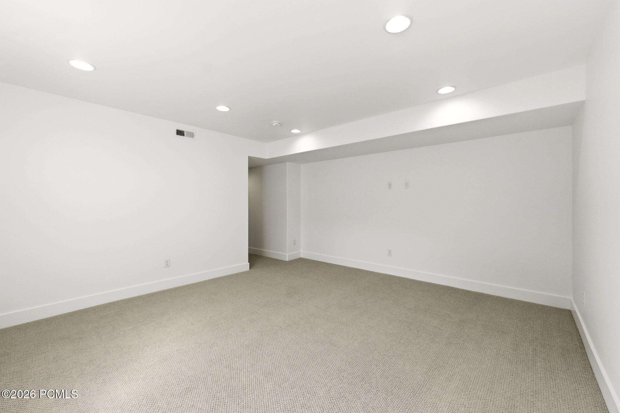 1633 Rocky Mountain Way