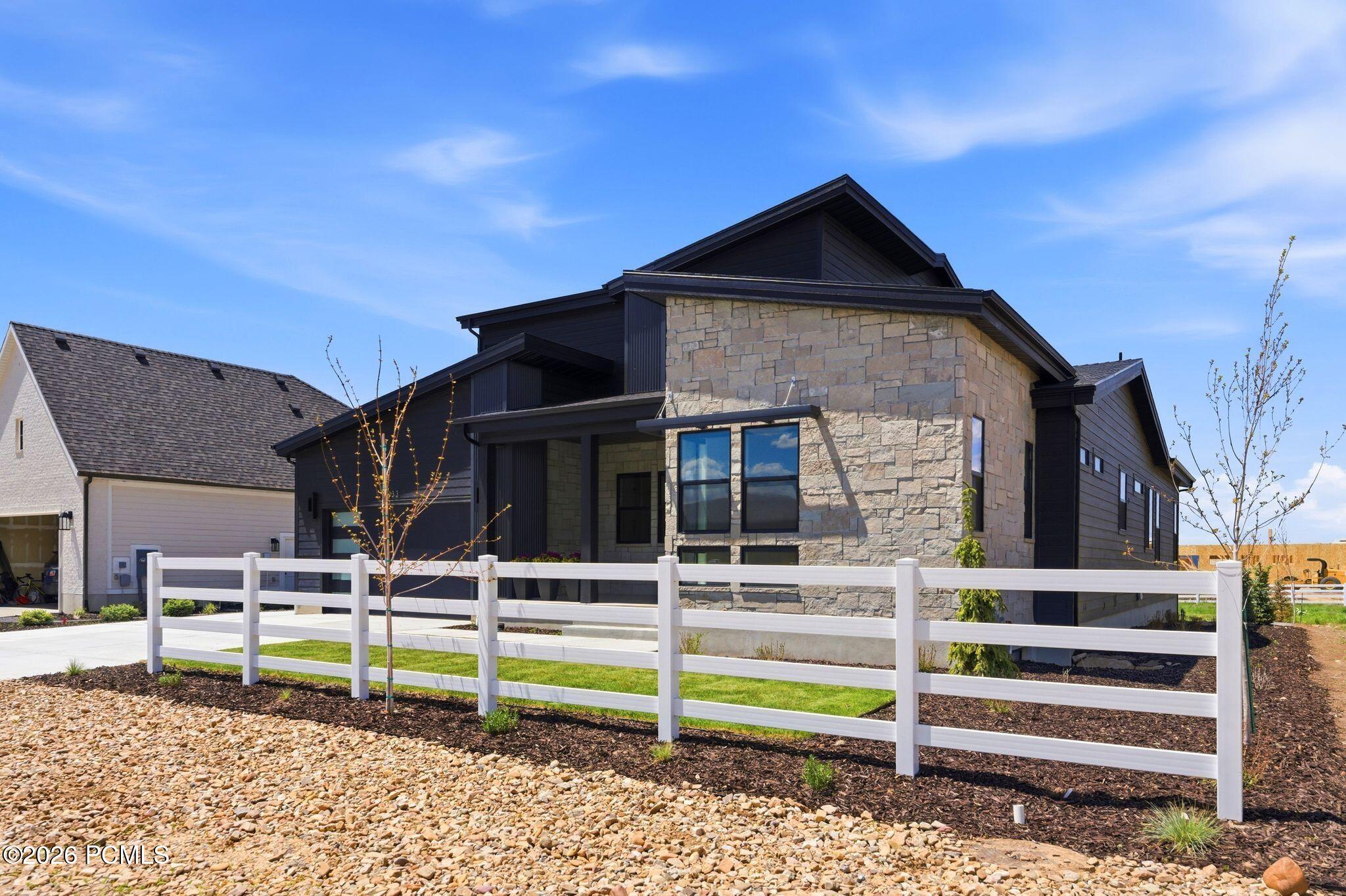 1633 Rocky Mountain Way