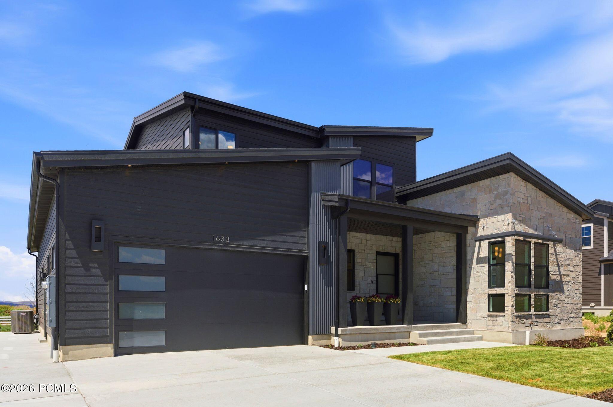 1633 Rocky Mountain Way