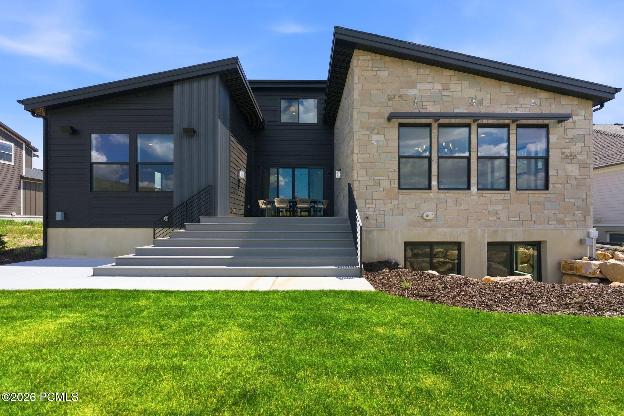 1633 Rocky Mountain Way