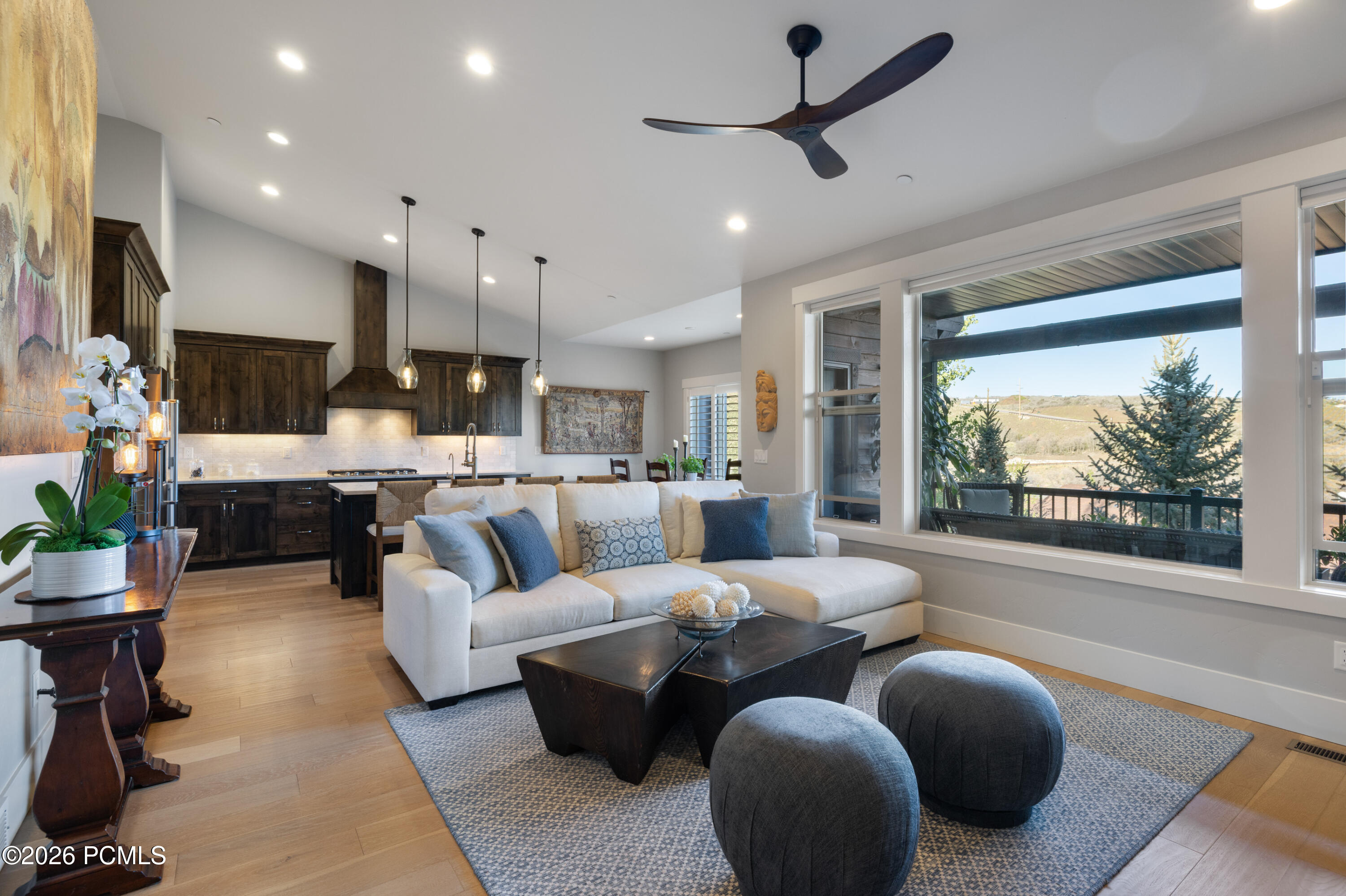 1737 E Viewside Circle