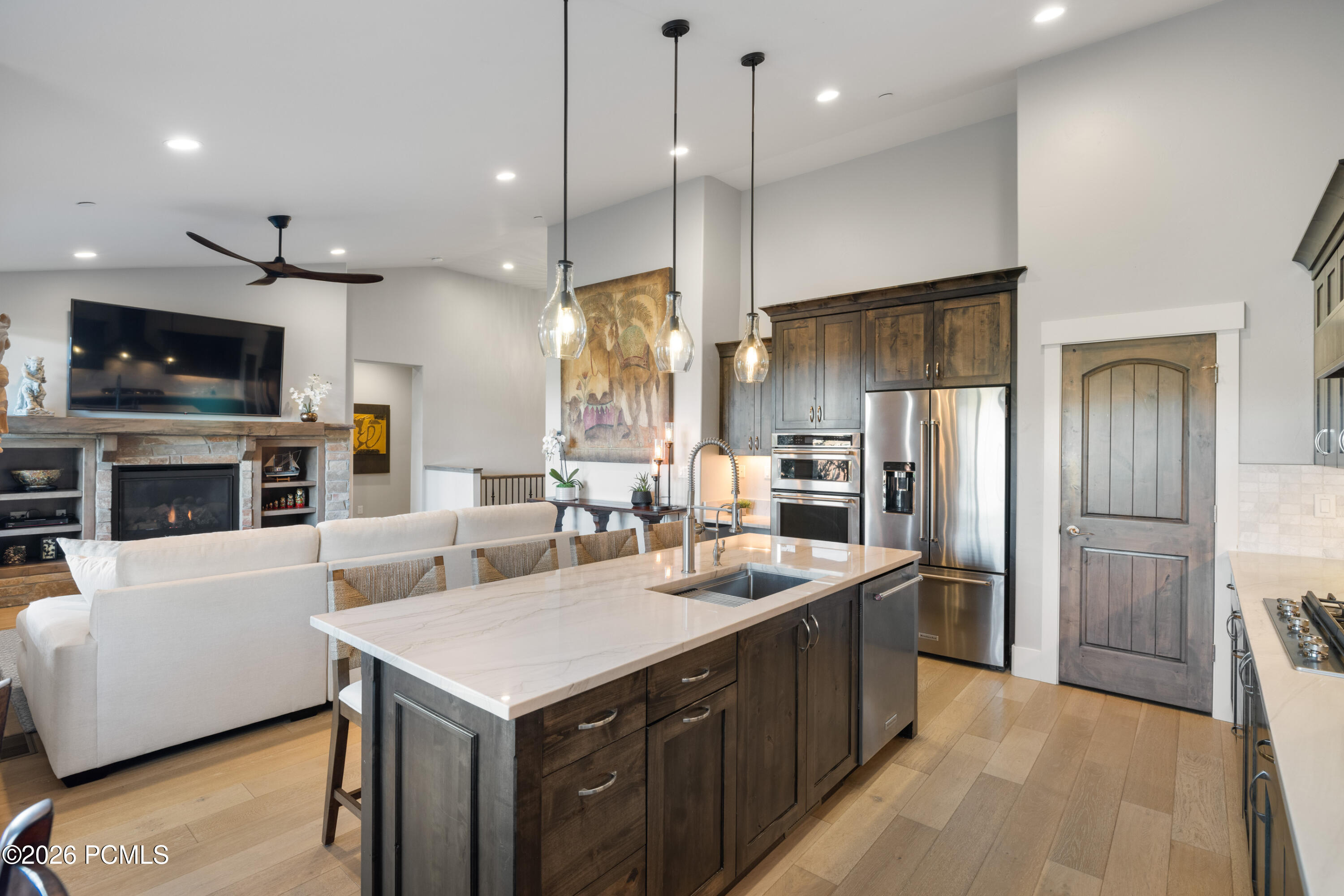 1737 E Viewside Circle