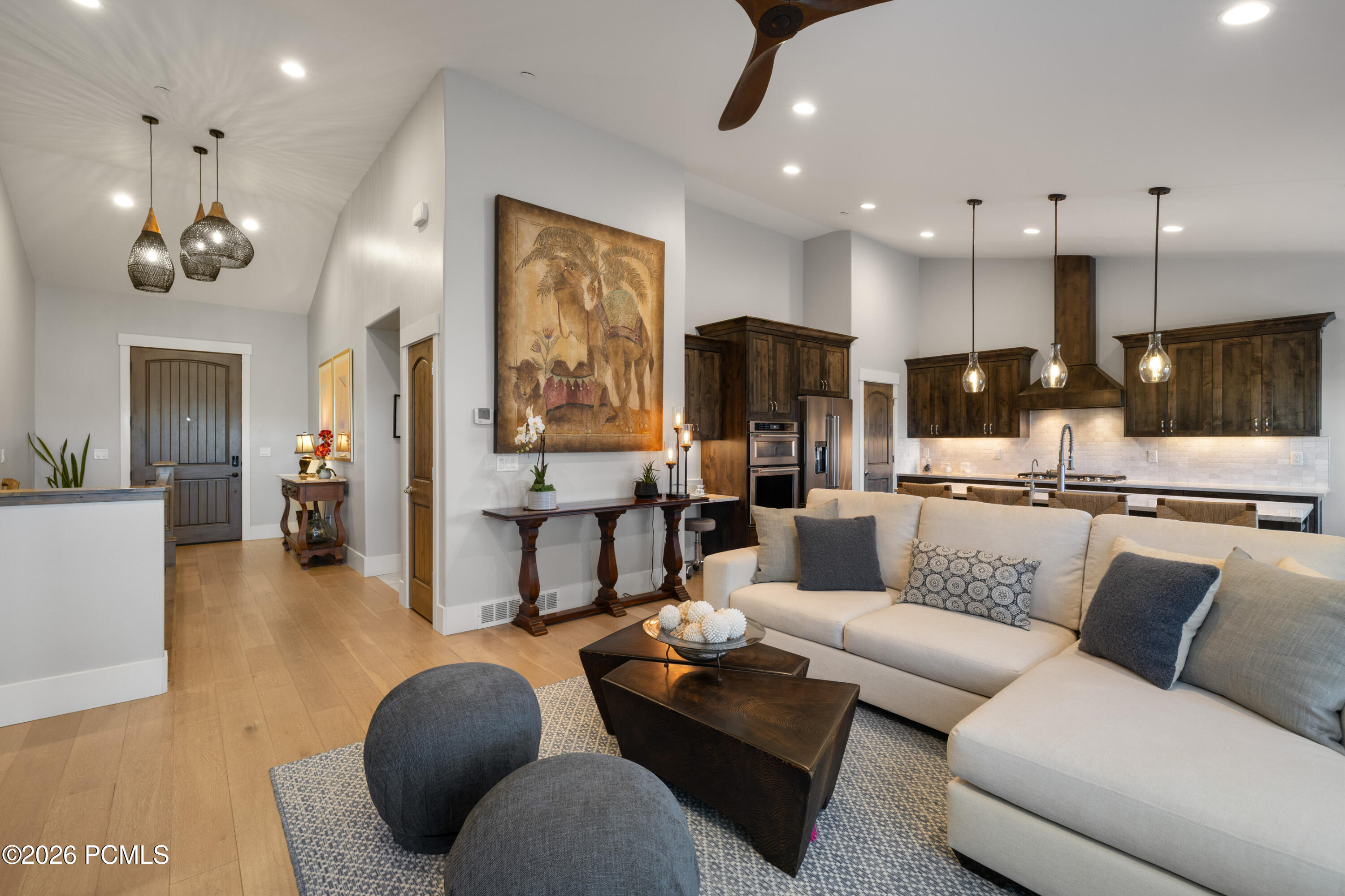 1737 E Viewside Circle