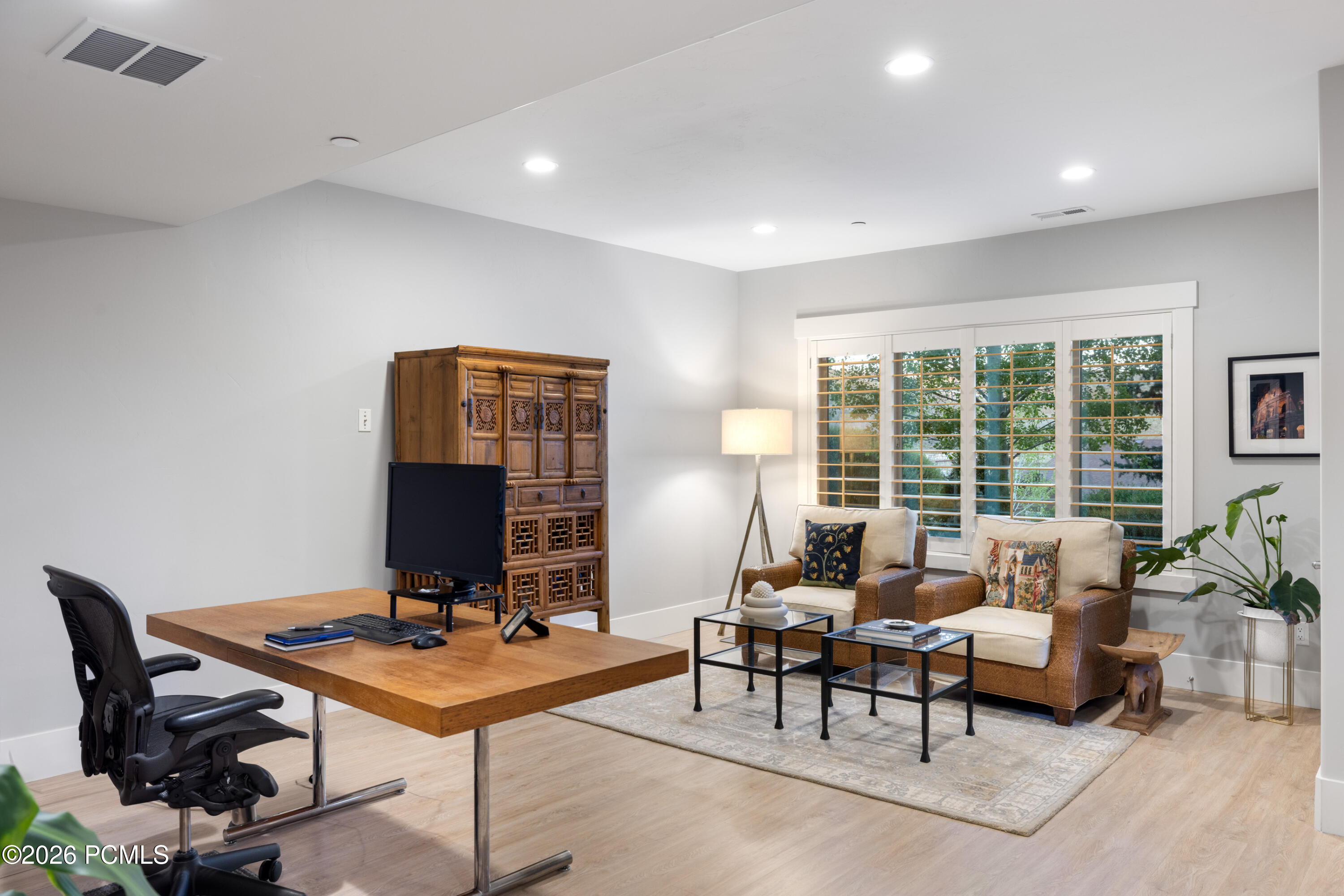 1737 E Viewside Circle