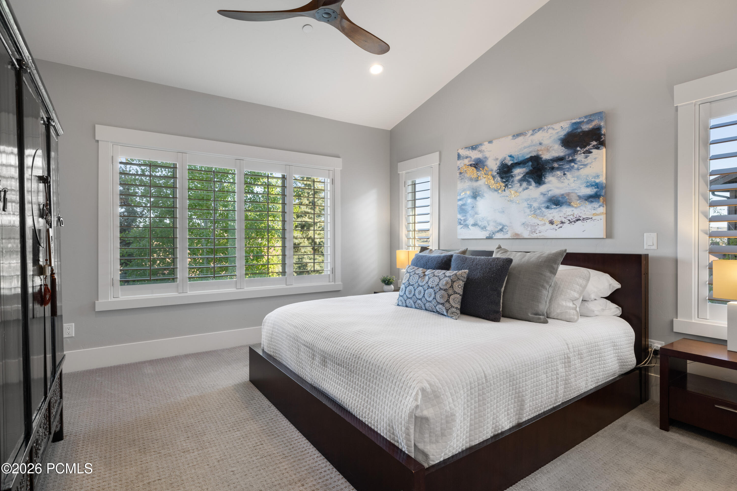 1737 E Viewside Circle