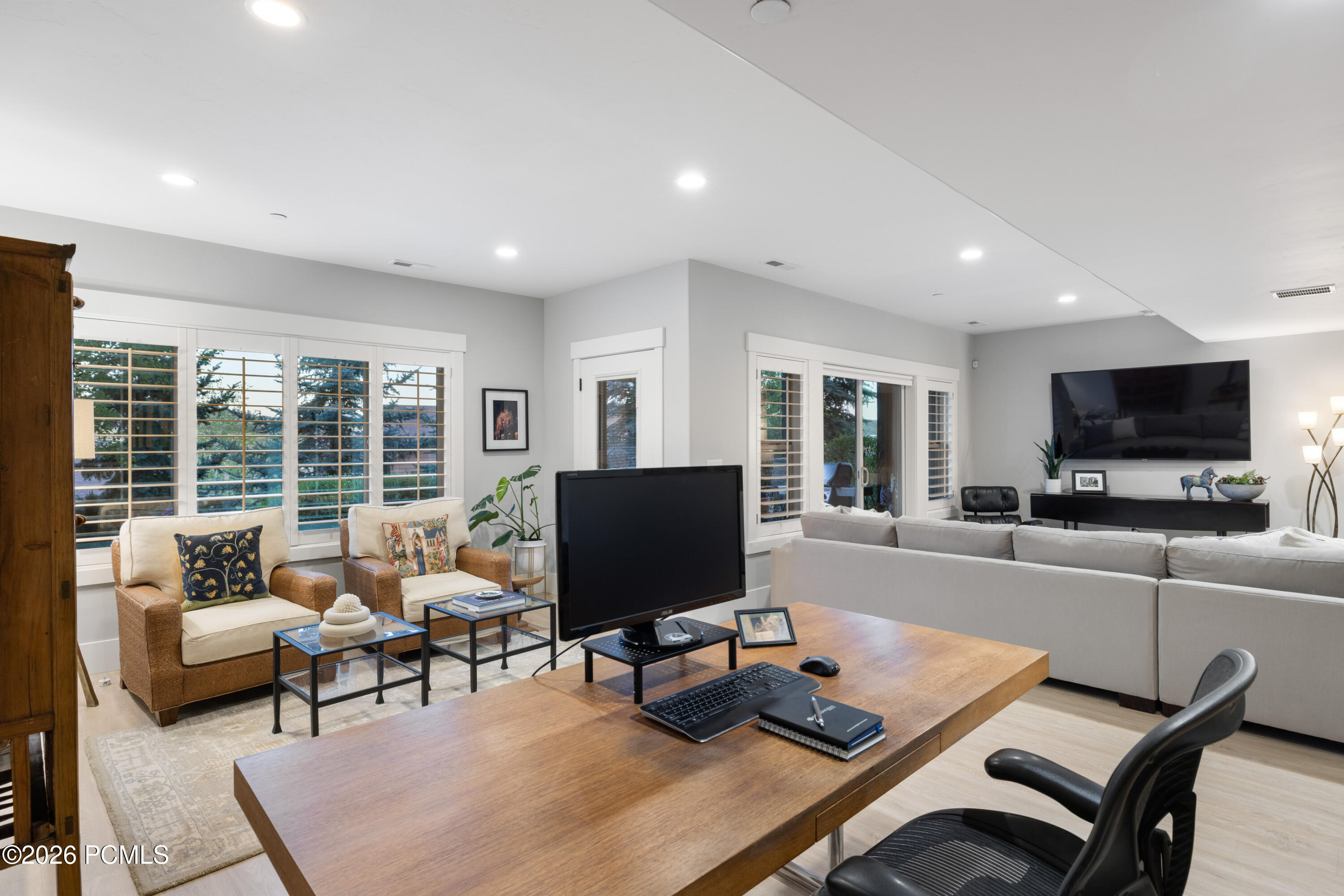 1737 E Viewside Circle