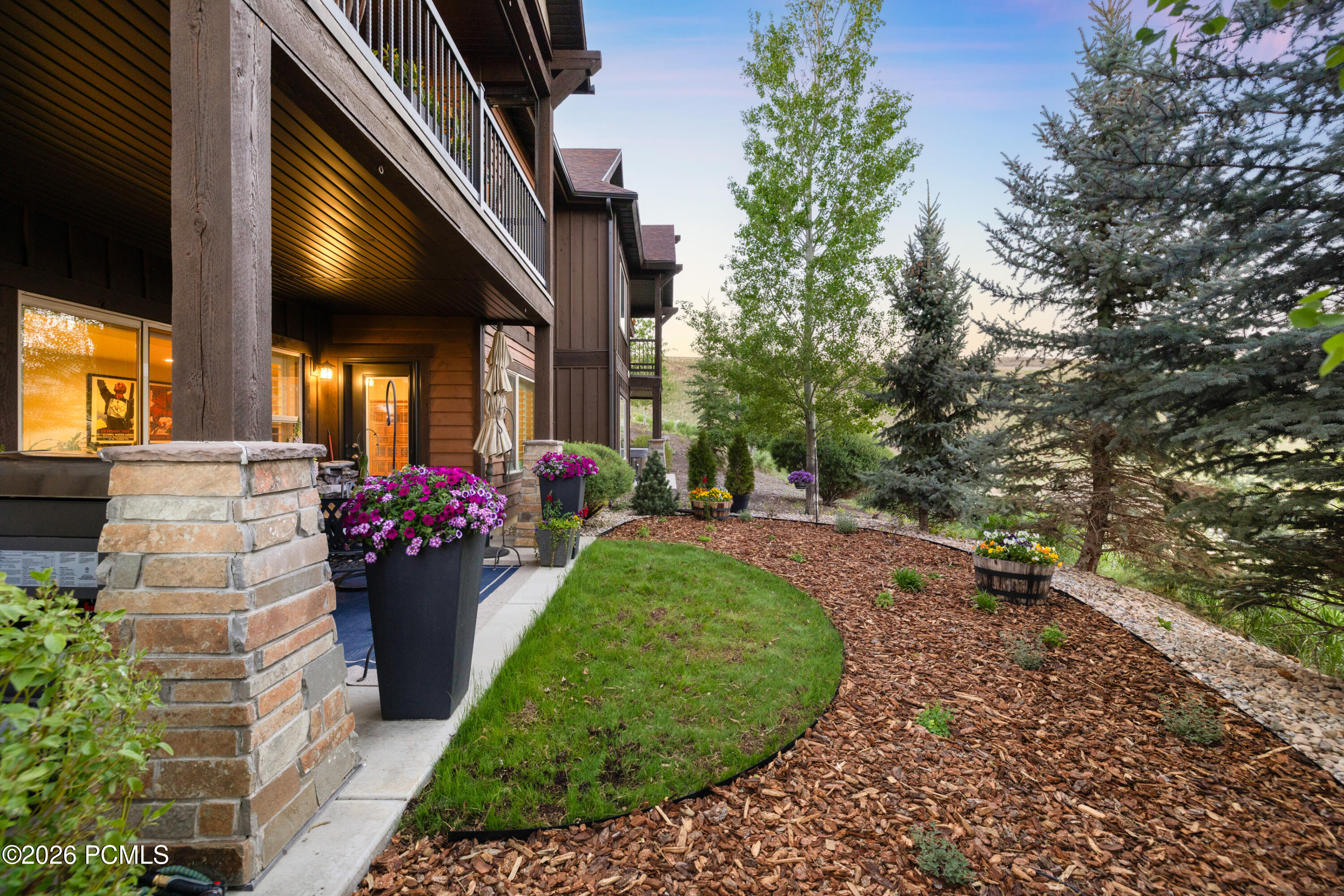 1737 E Viewside Circle