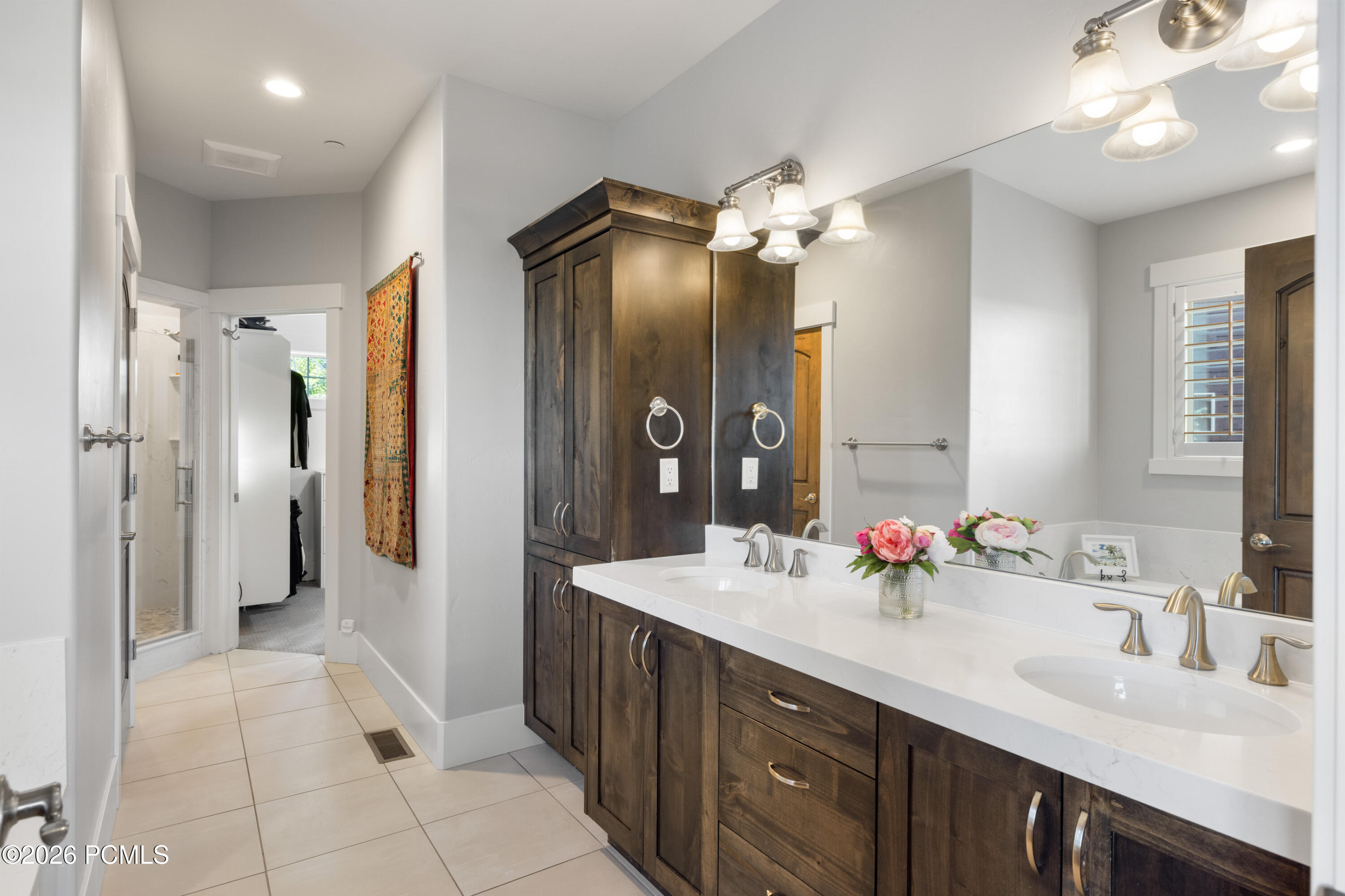 1737 E Viewside Circle