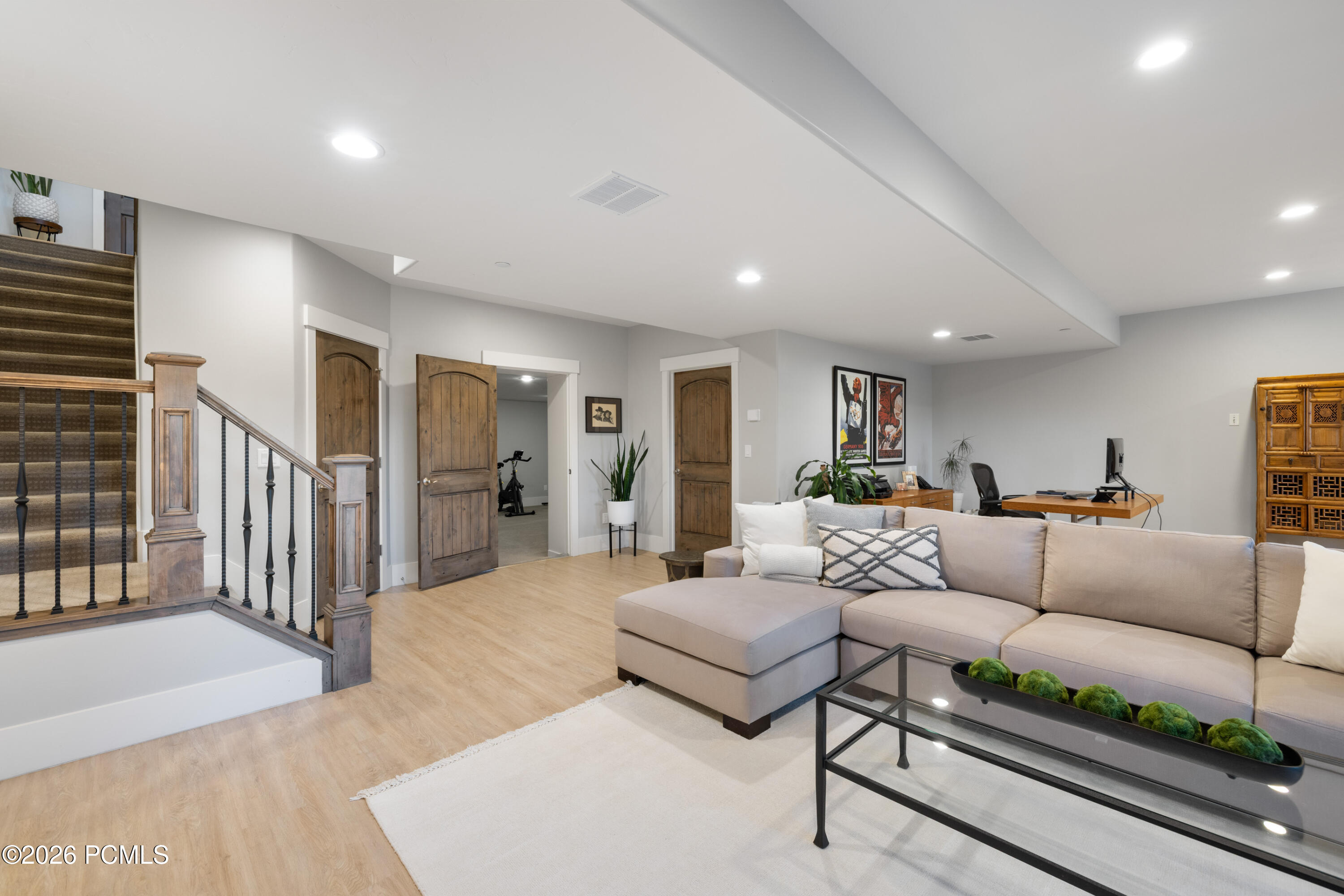 1737 E Viewside Circle