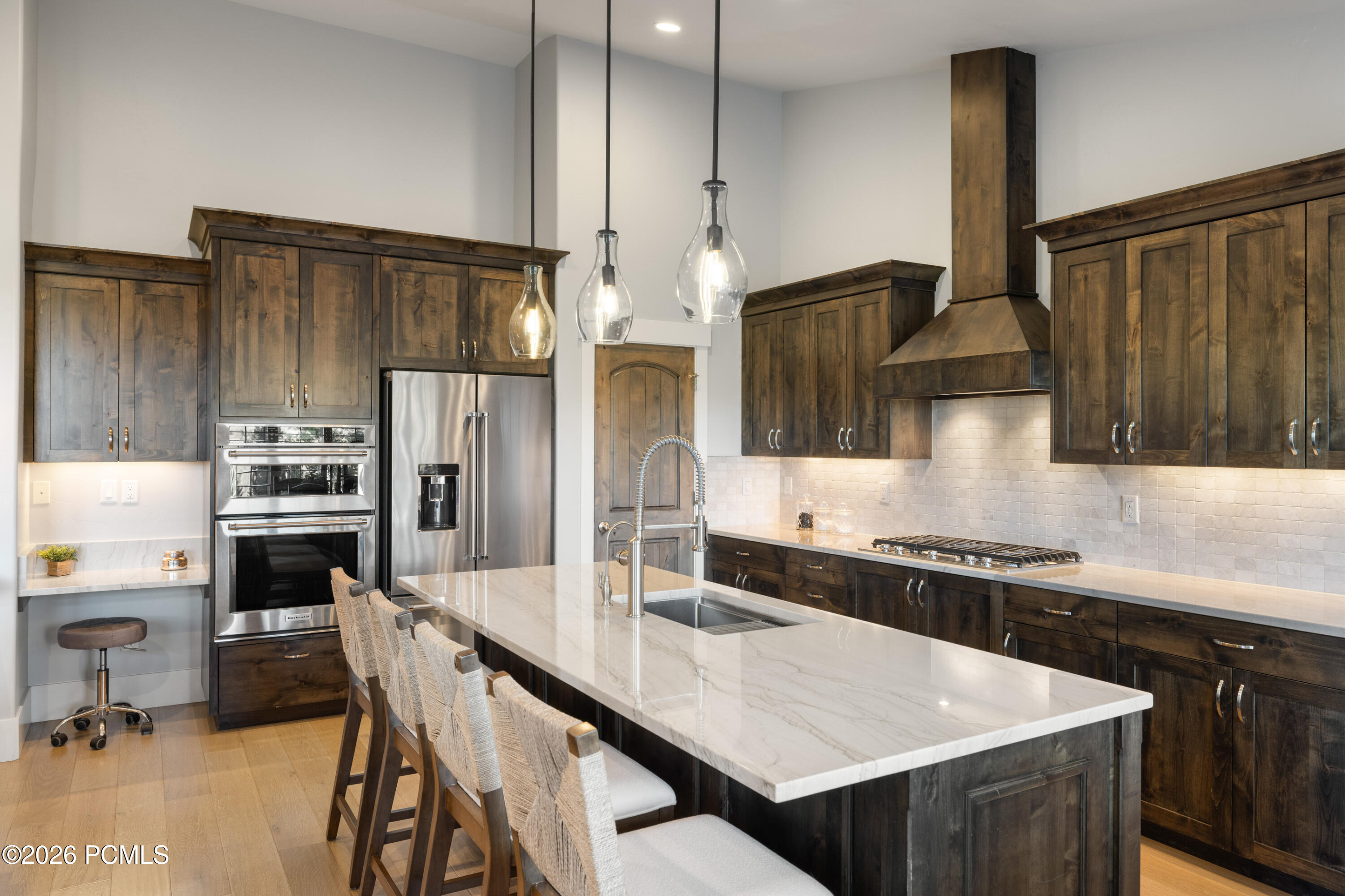 1737 E Viewside Circle