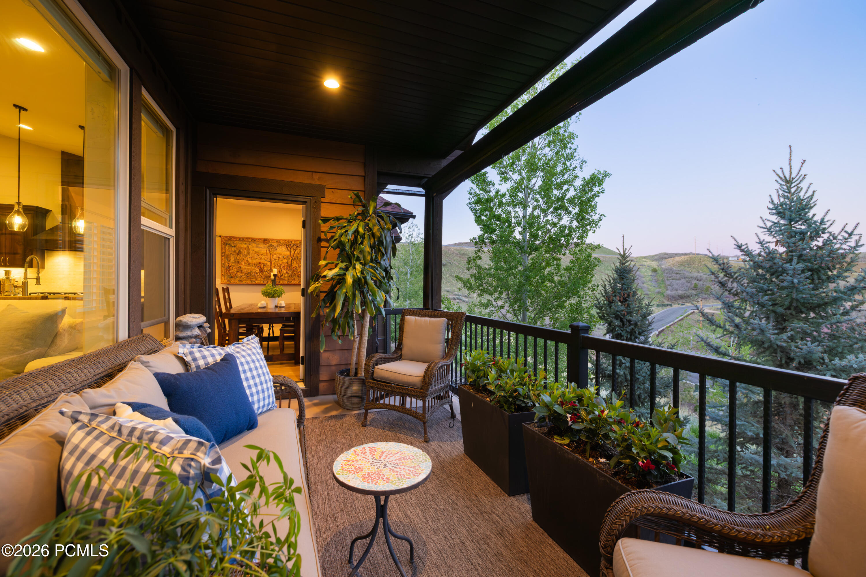 1737 E Viewside Circle