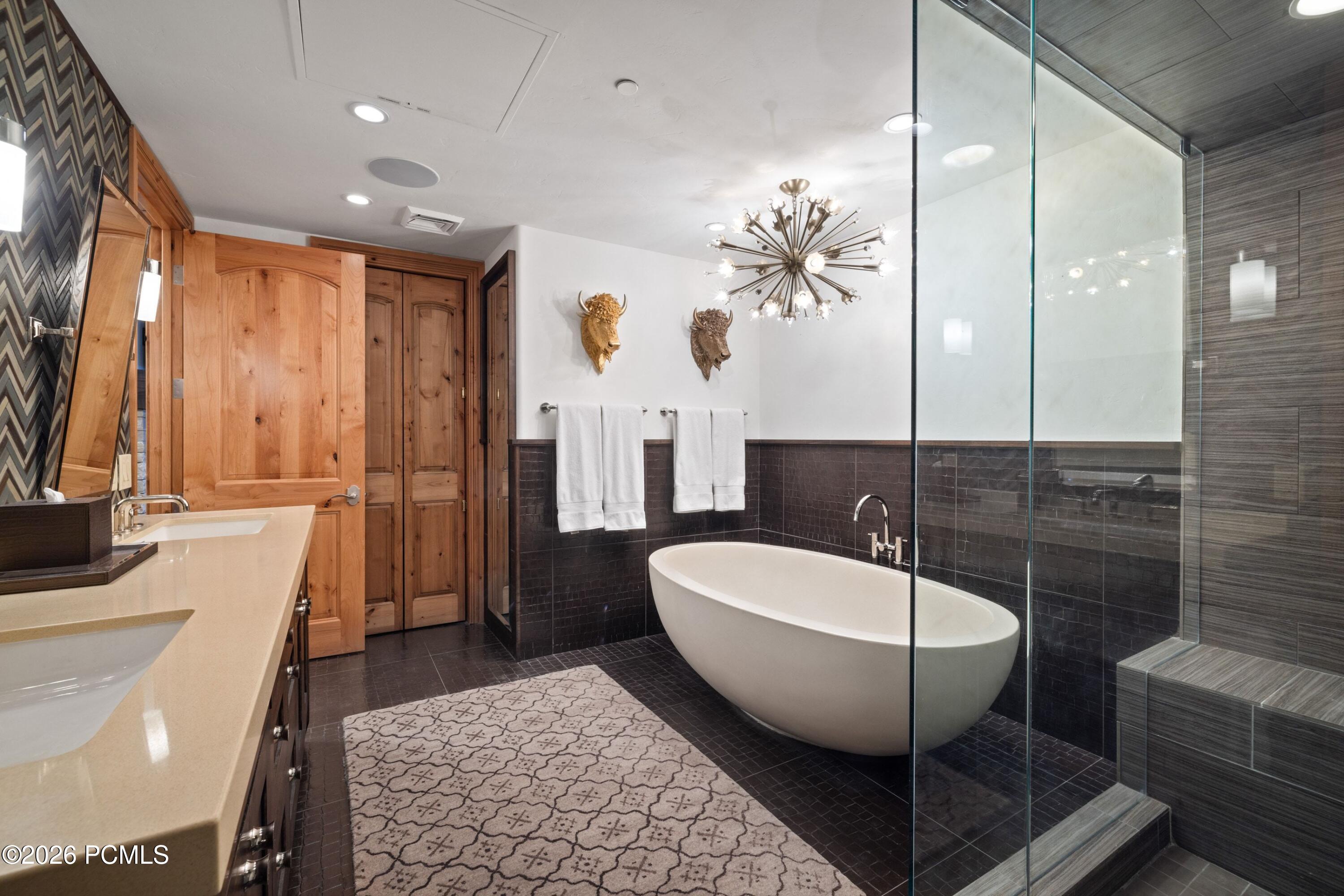8902 Empire Club Drive 707