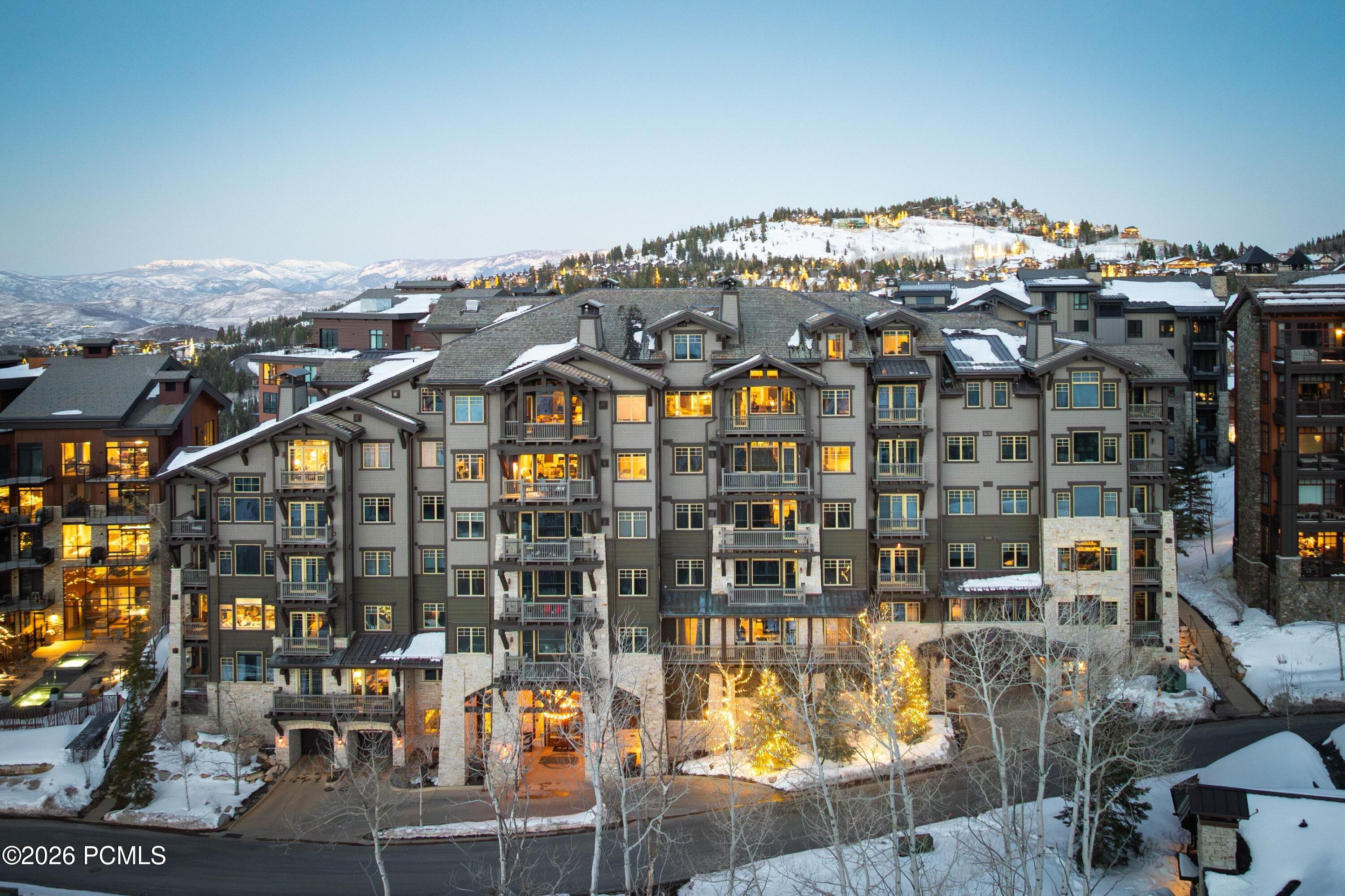 8902 Empire Club Drive 707