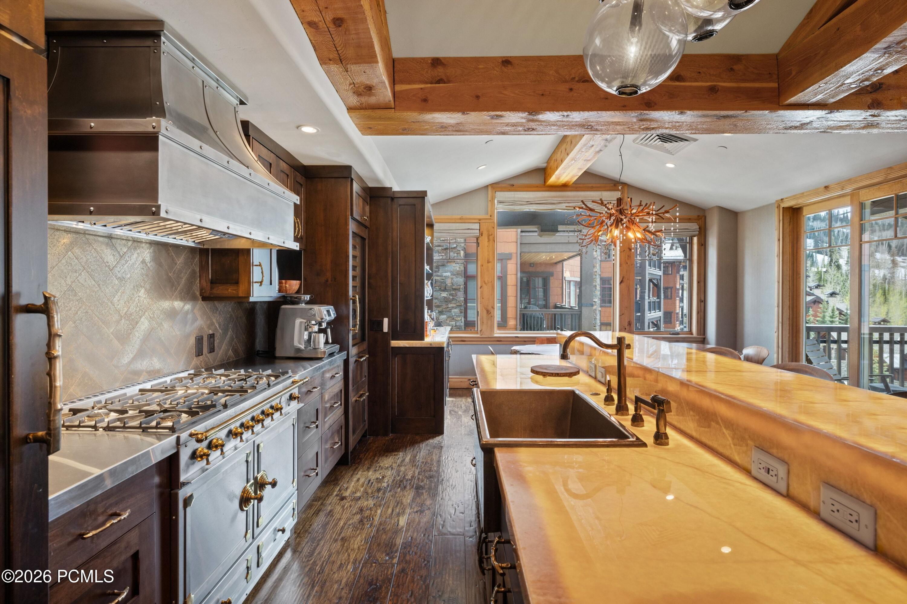 8902 Empire Club Drive 707