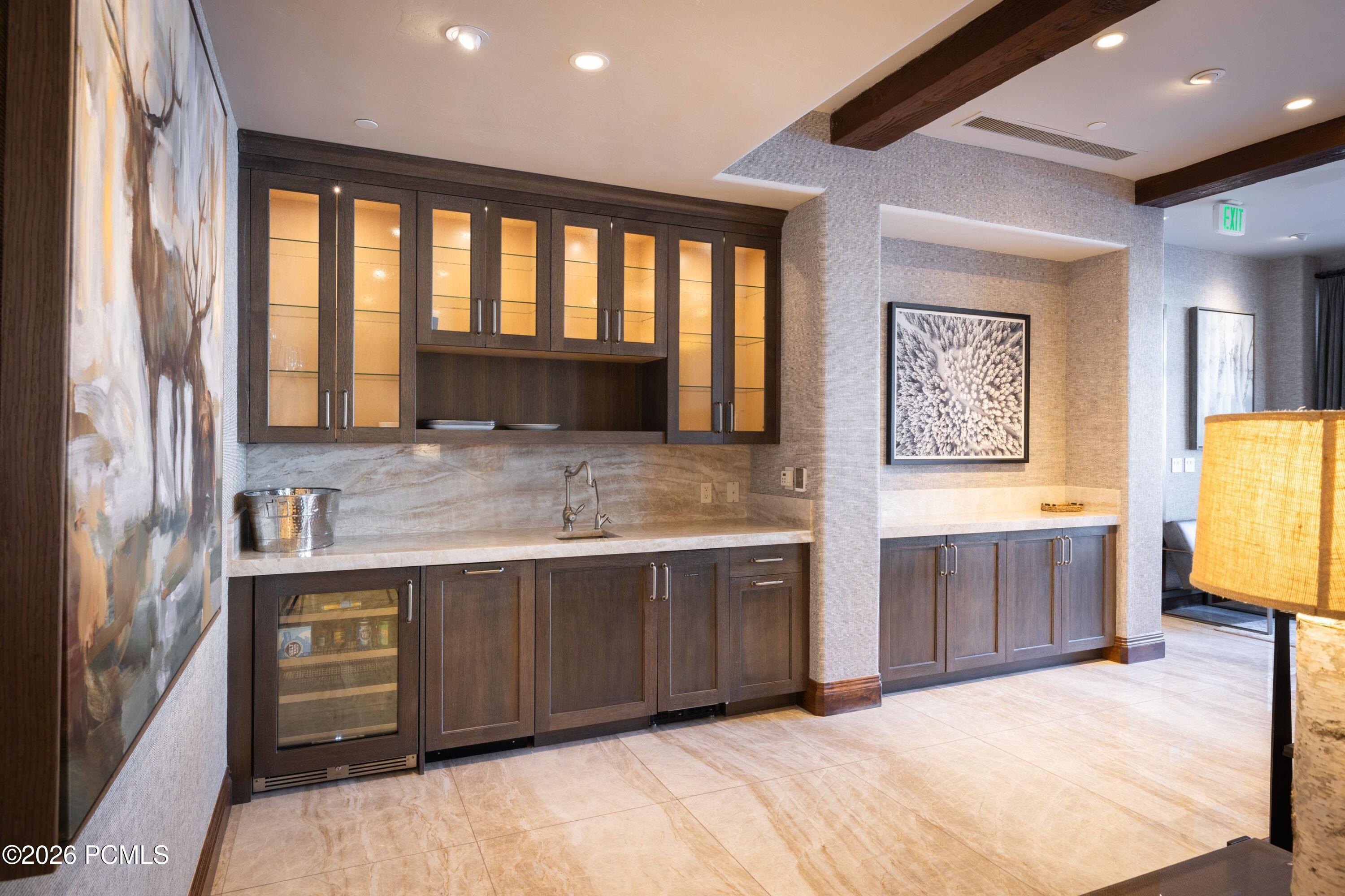8902 Empire Club Drive 707