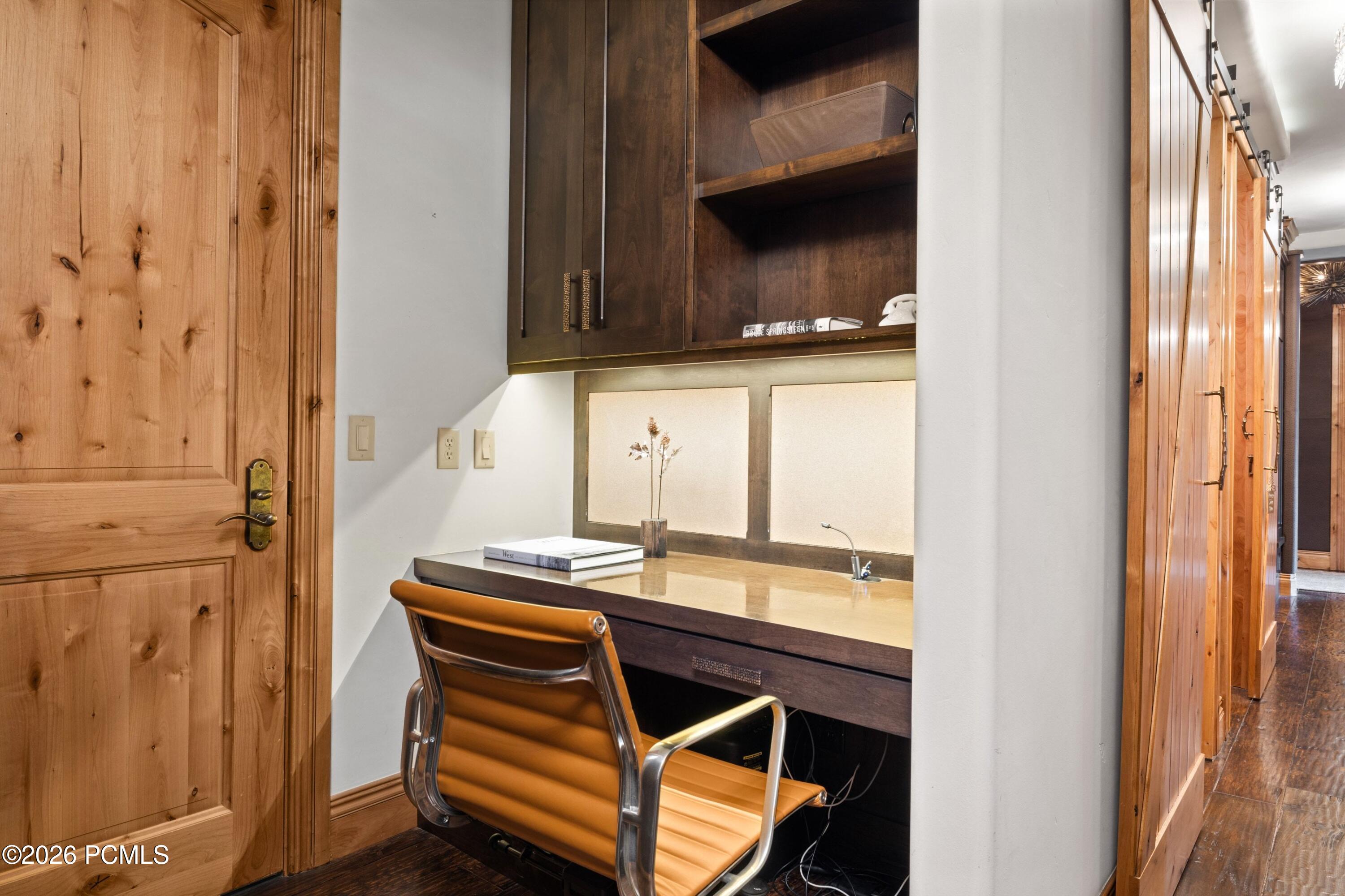 8902 Empire Club Drive 707