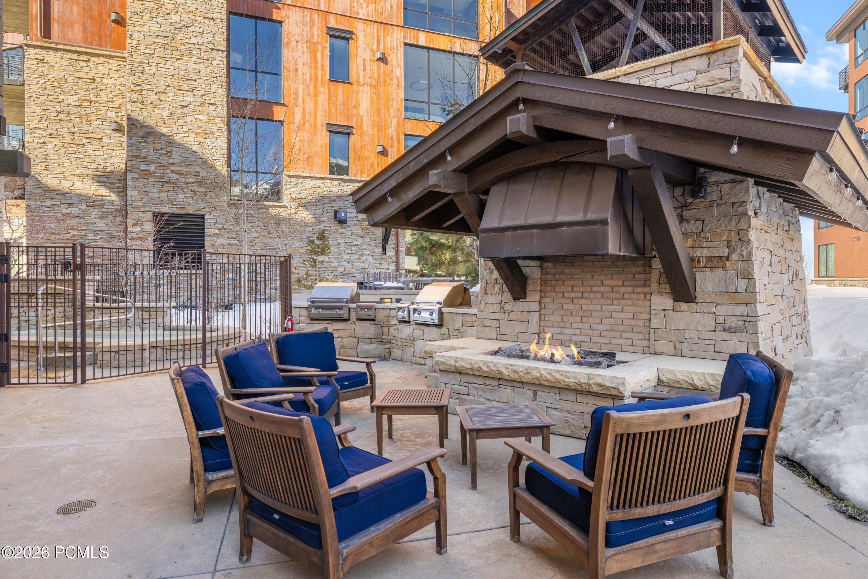8902 Empire Club Drive 707
