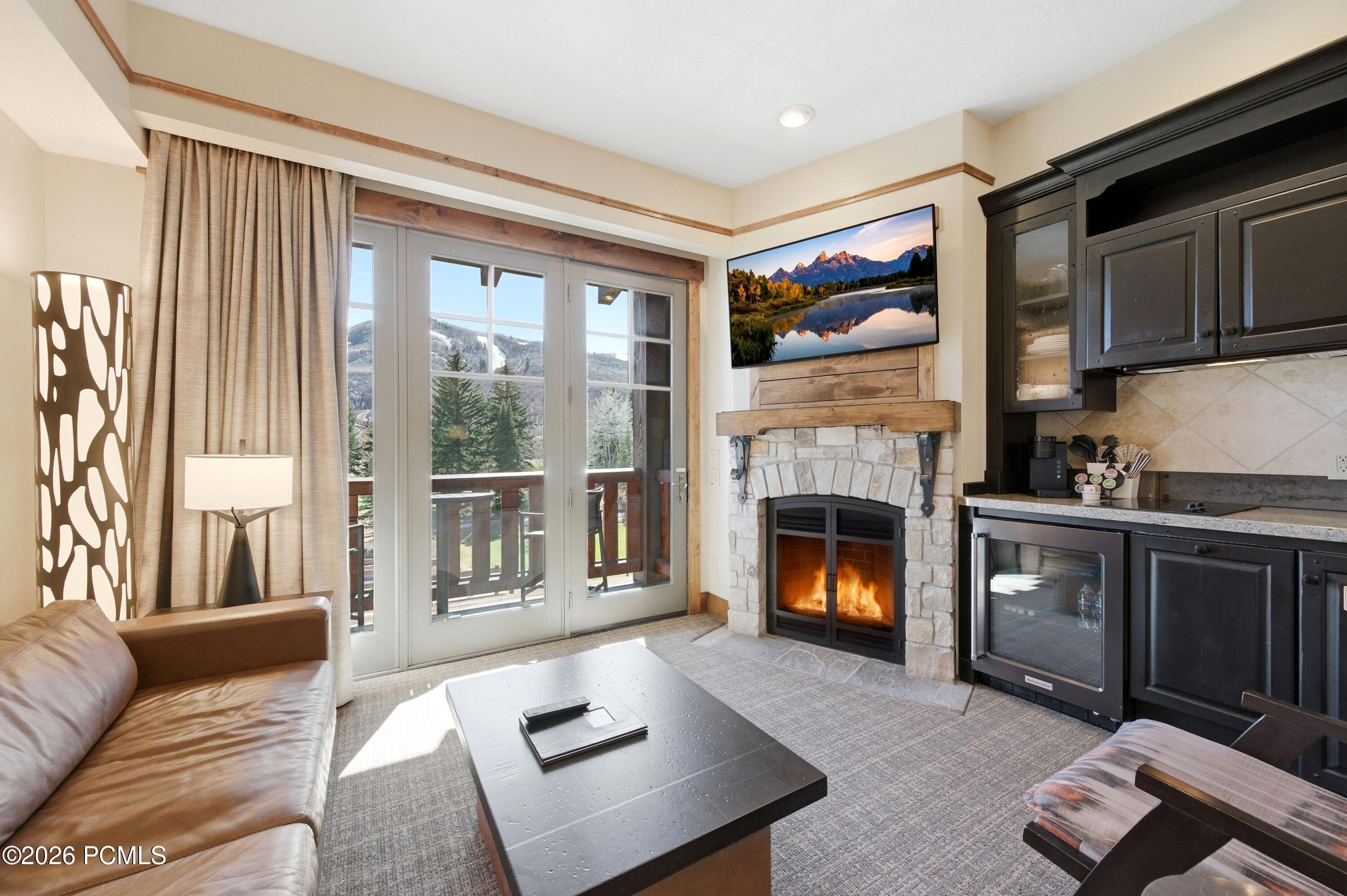 2001 Park Avenue 306