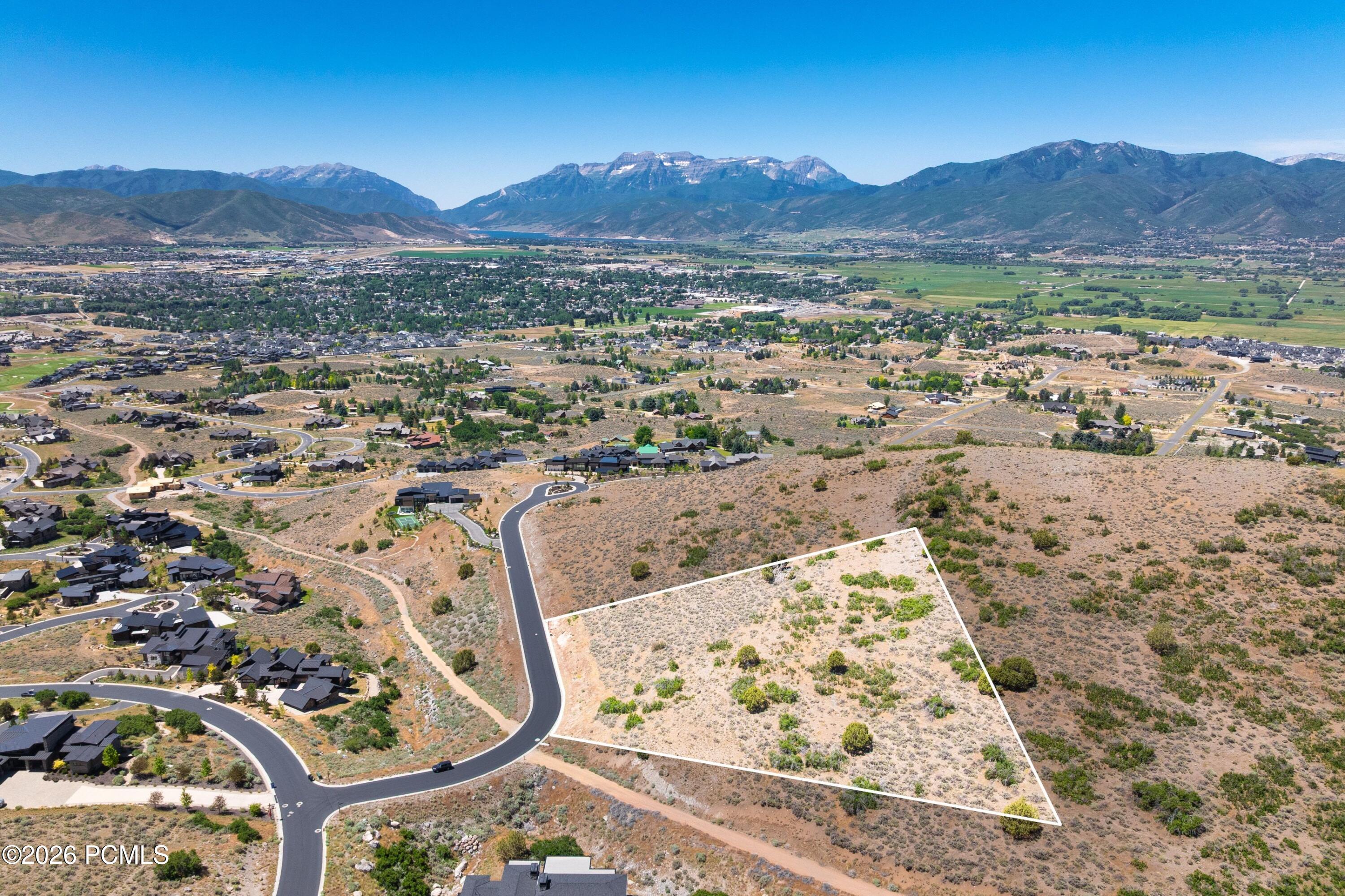2083 E Upper Lookout Knoll Circle
