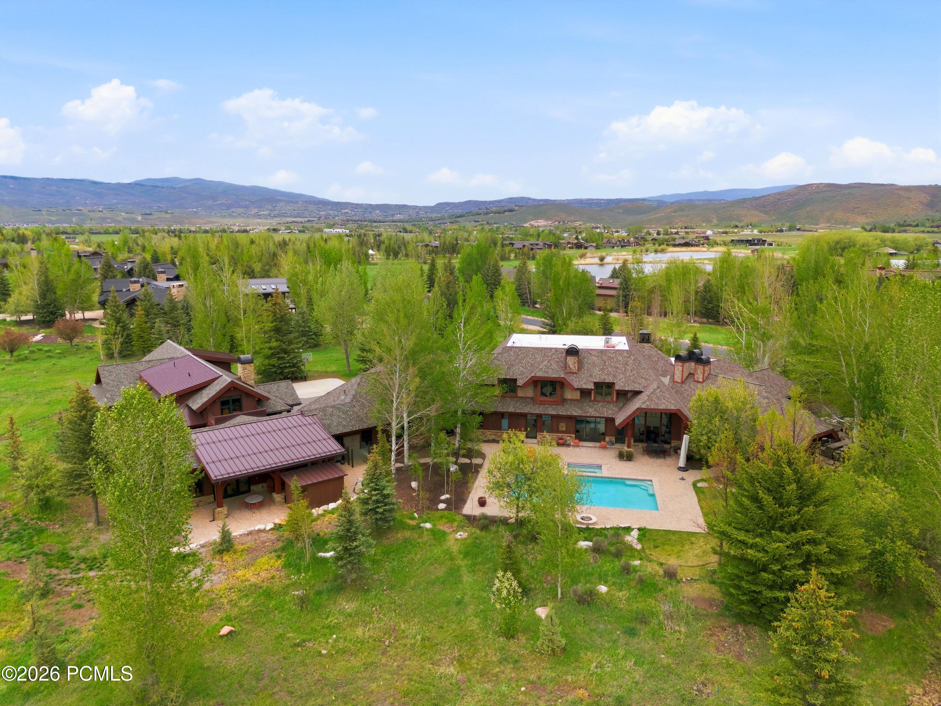 1042 W Quarry Mountain Lane