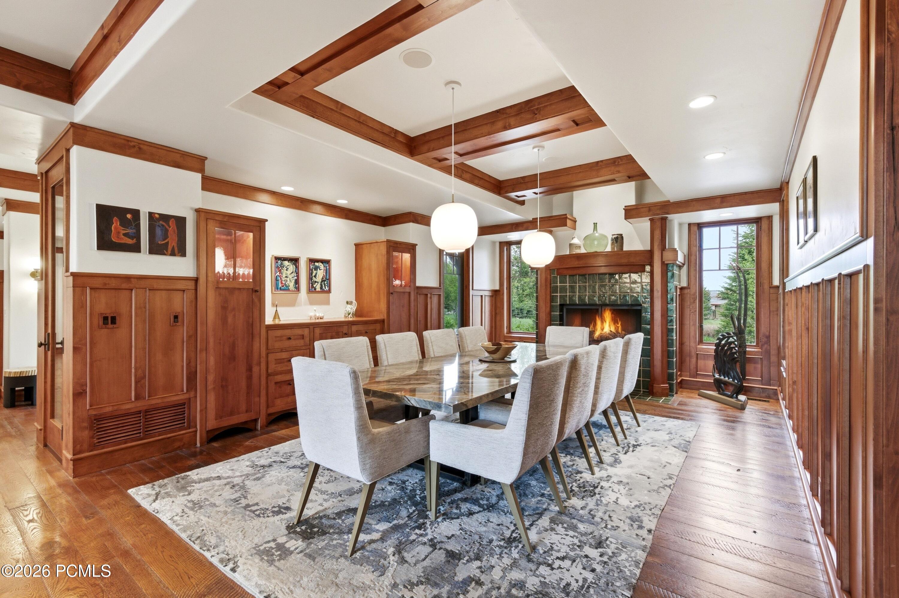 1042 W Quarry Mountain Lane