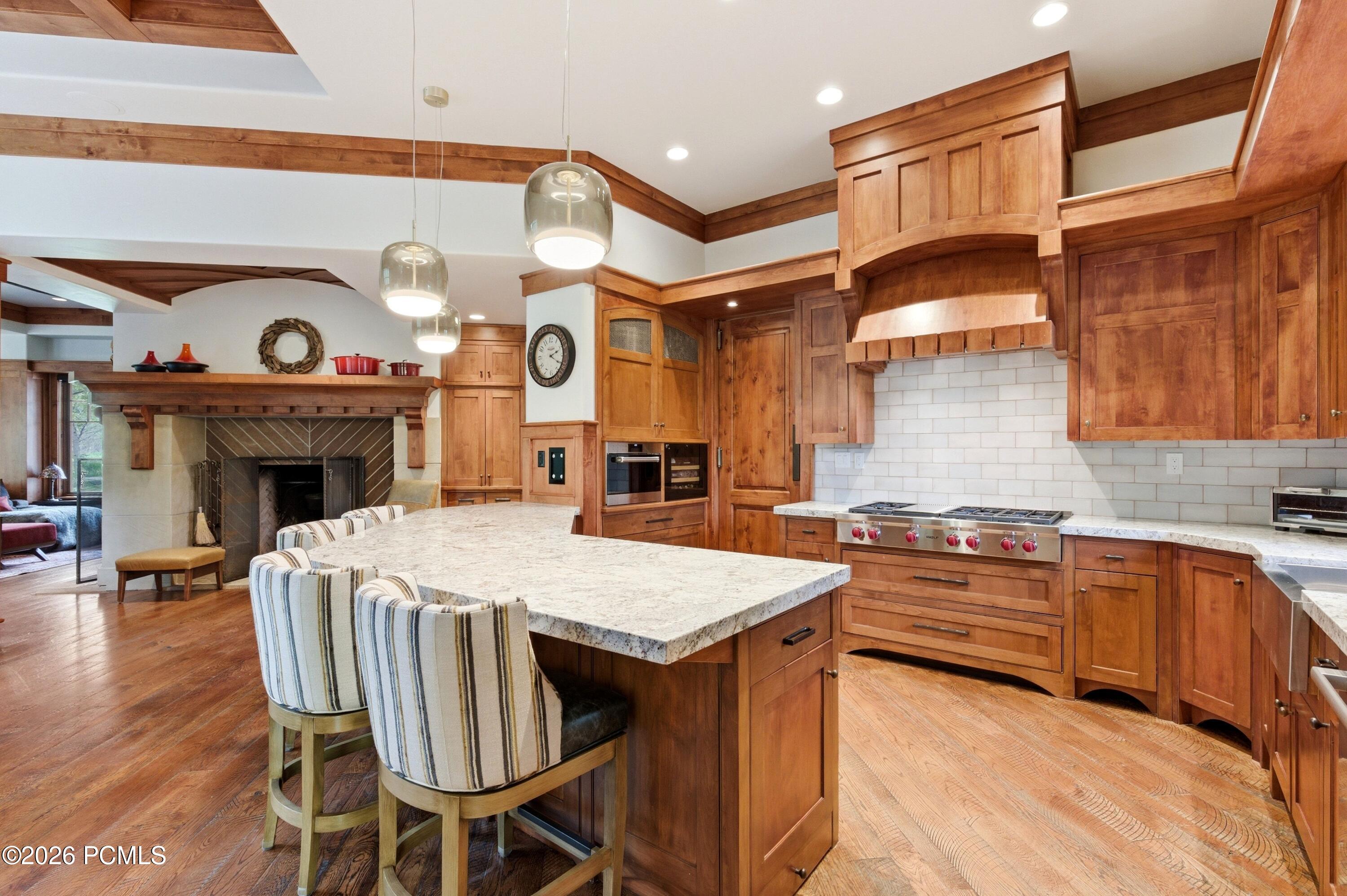 1042 W Quarry Mountain Lane