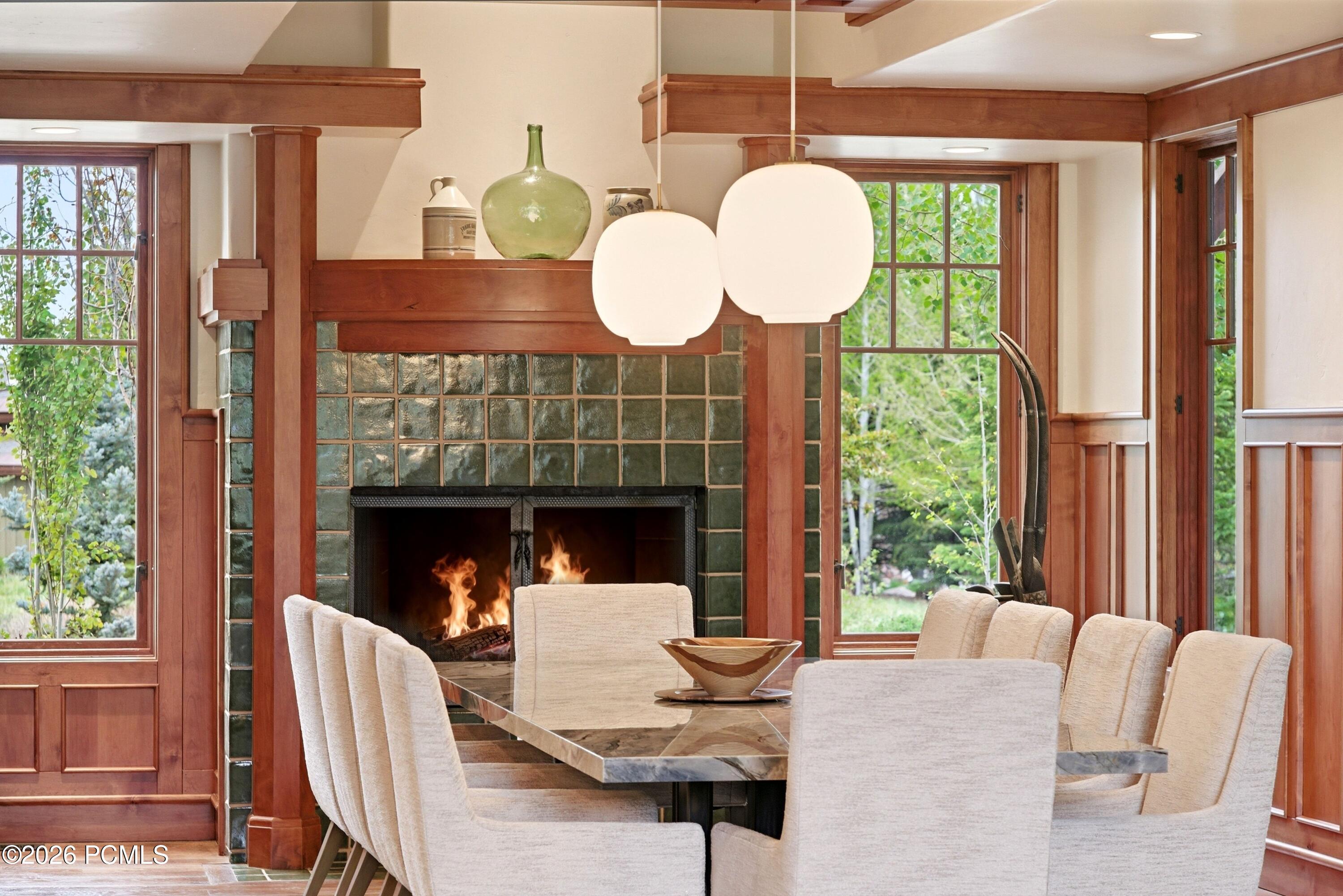 1042 W Quarry Mountain Lane