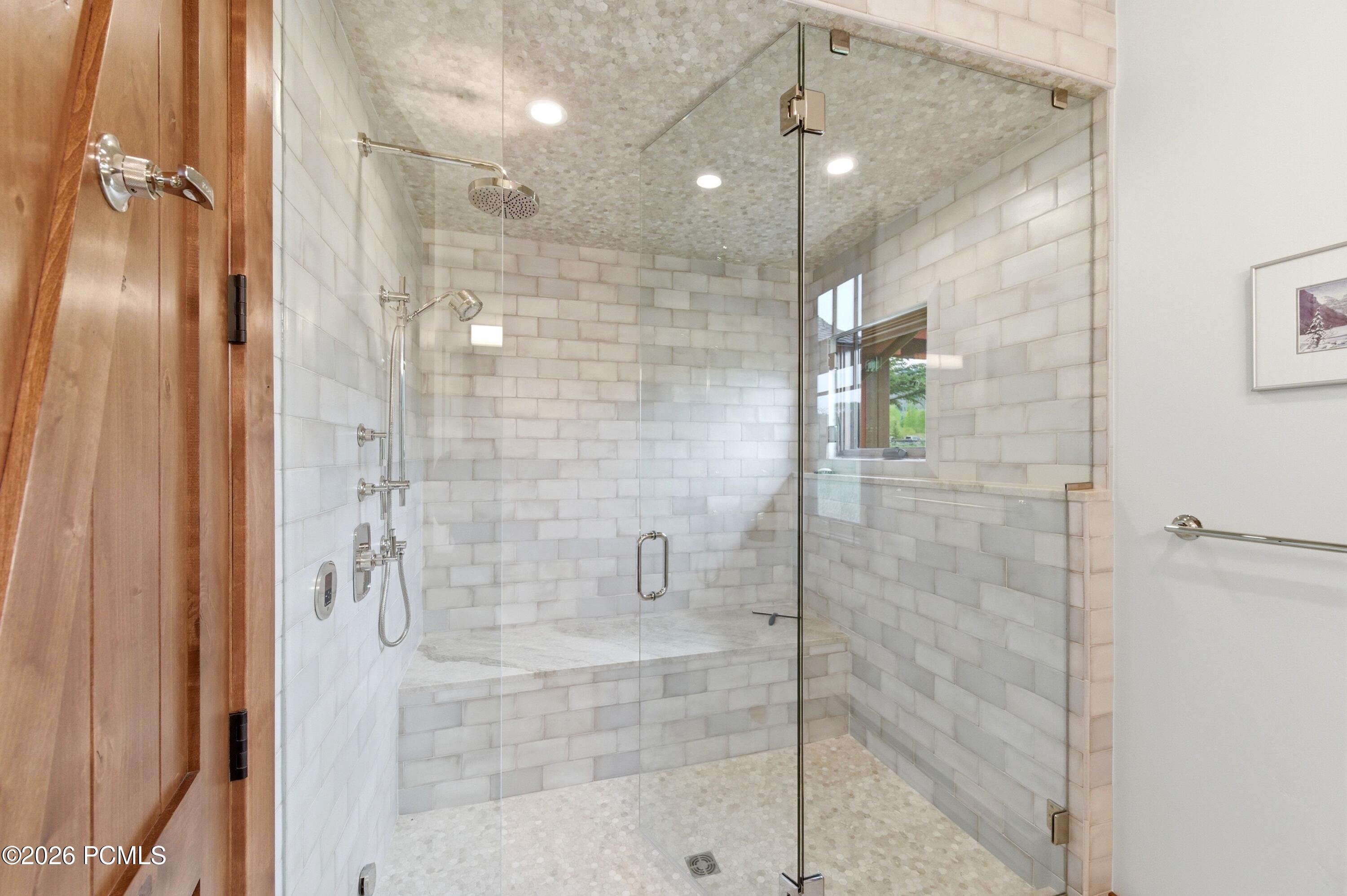 1042 W Quarry Mountain Lane