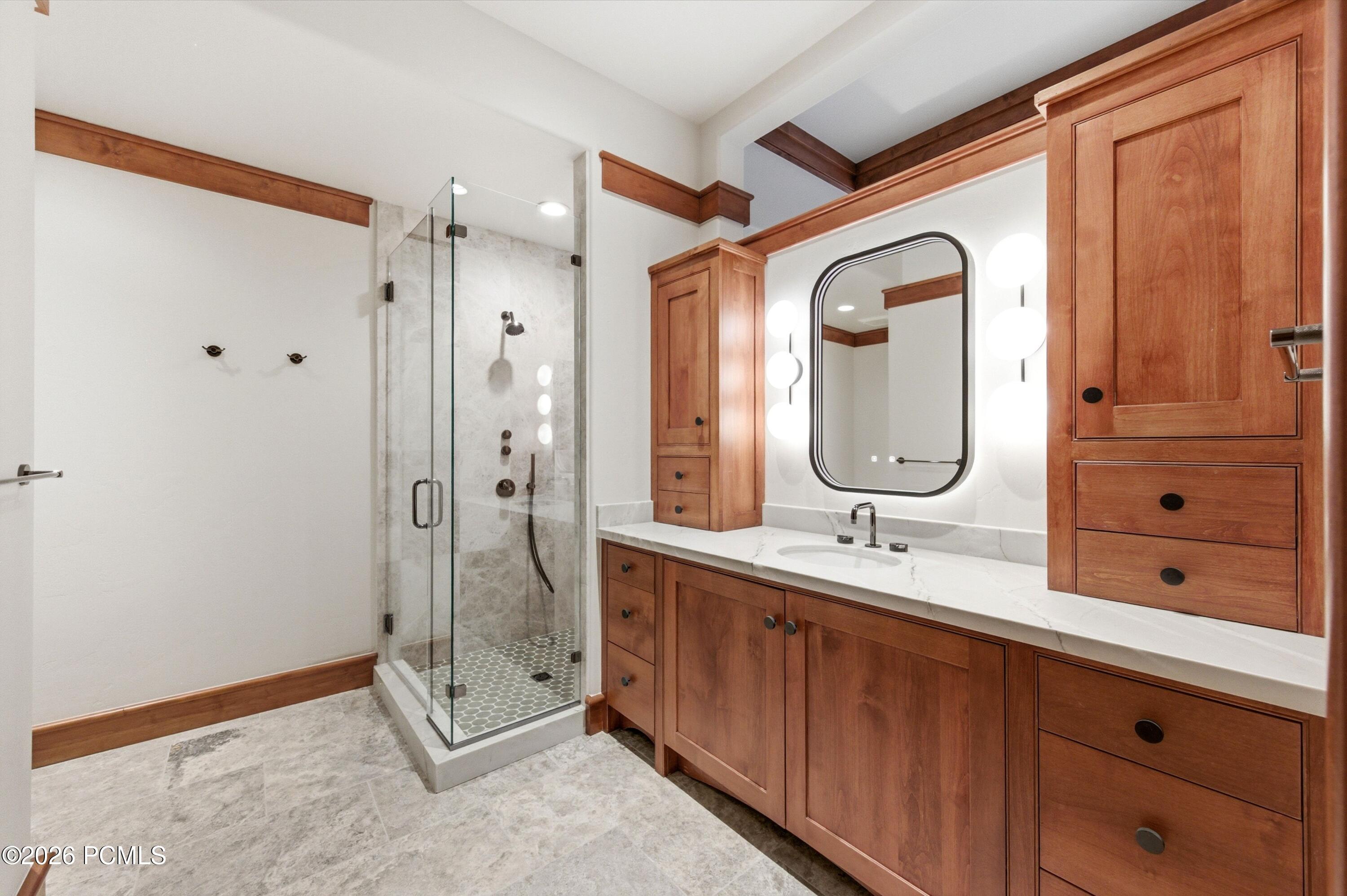 1042 W Quarry Mountain Lane