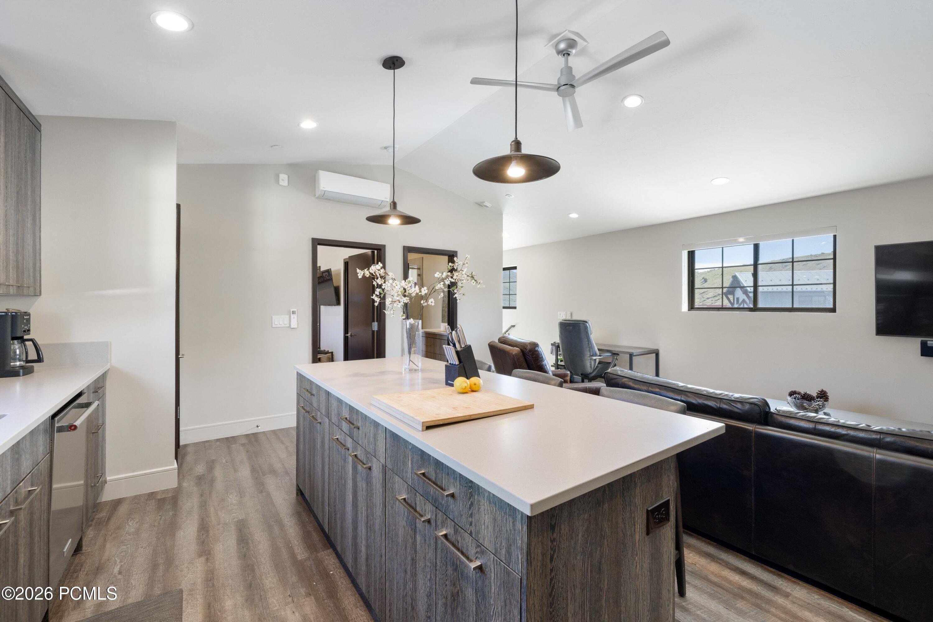 1200 W Lori Lane C15