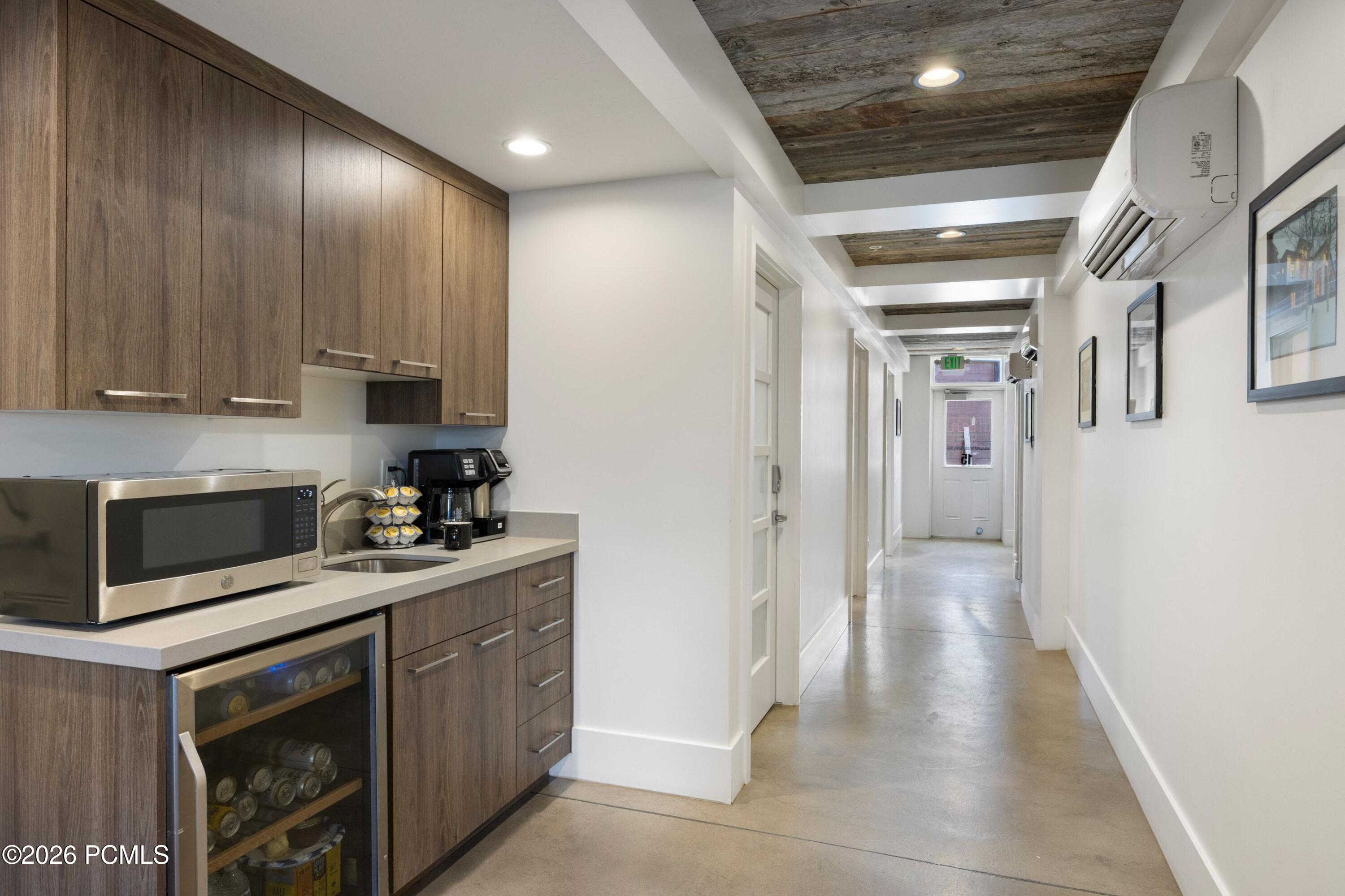 1200 W Lori Lane C15