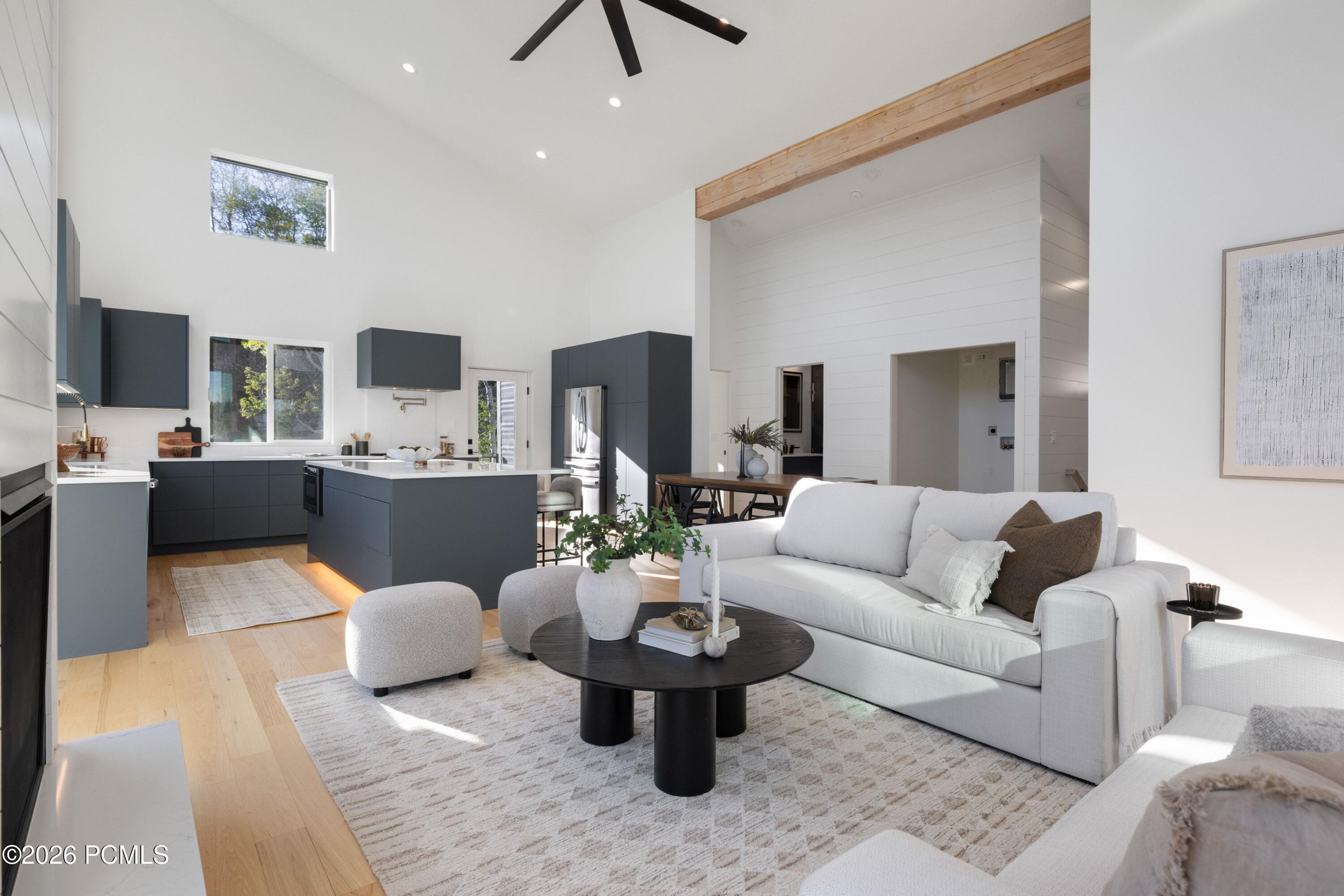 1065 W Beaver Circle
