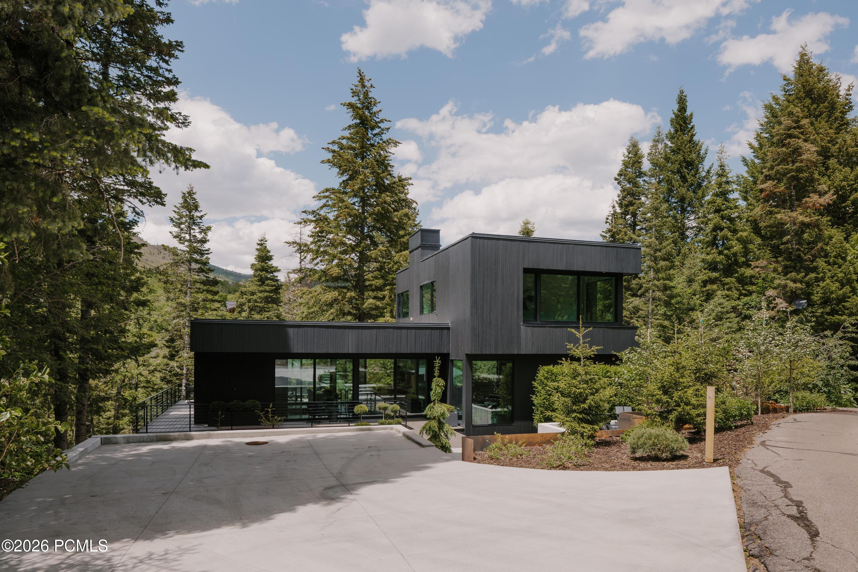 3011 E Ridge Top Road