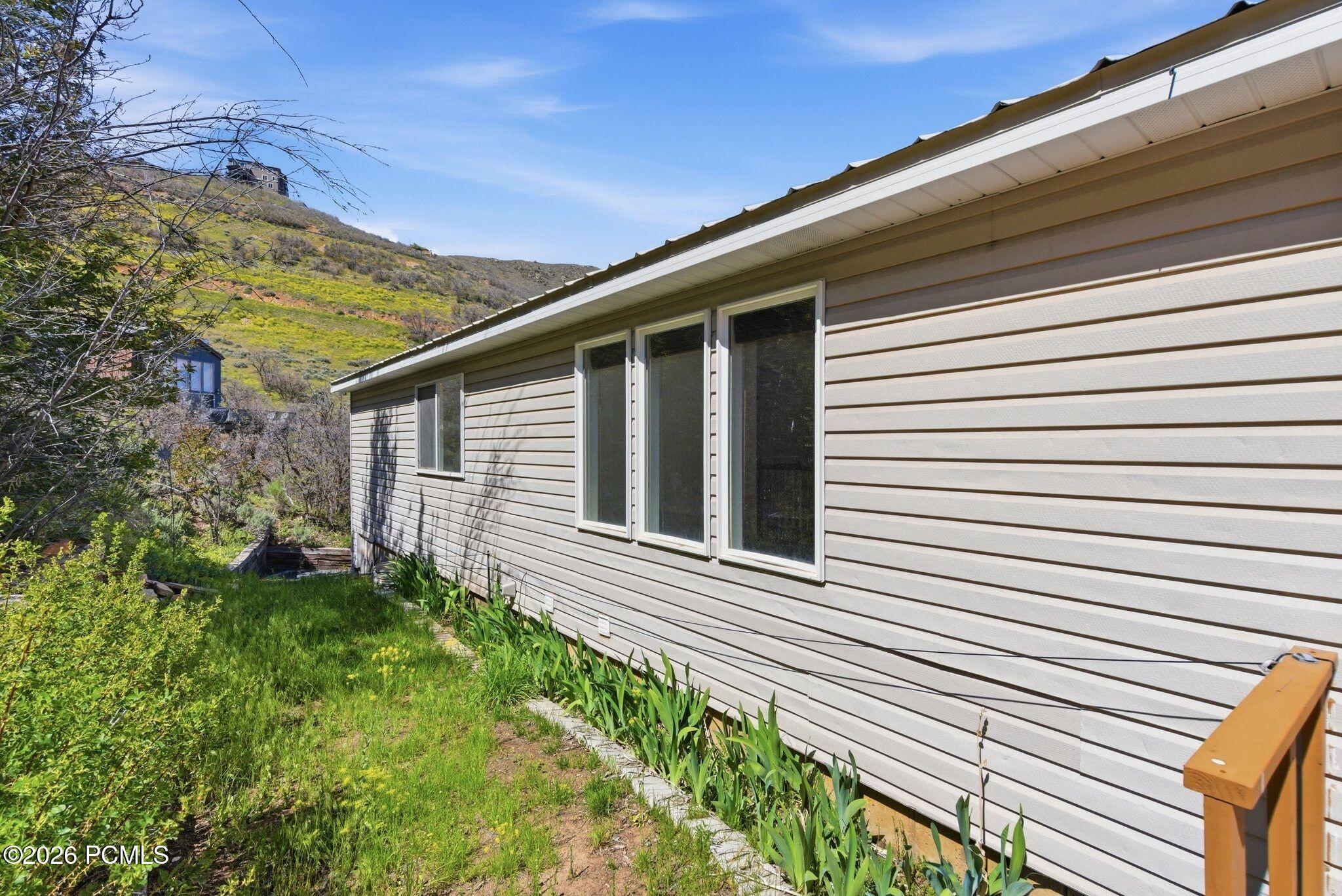 380 Luzern Road
