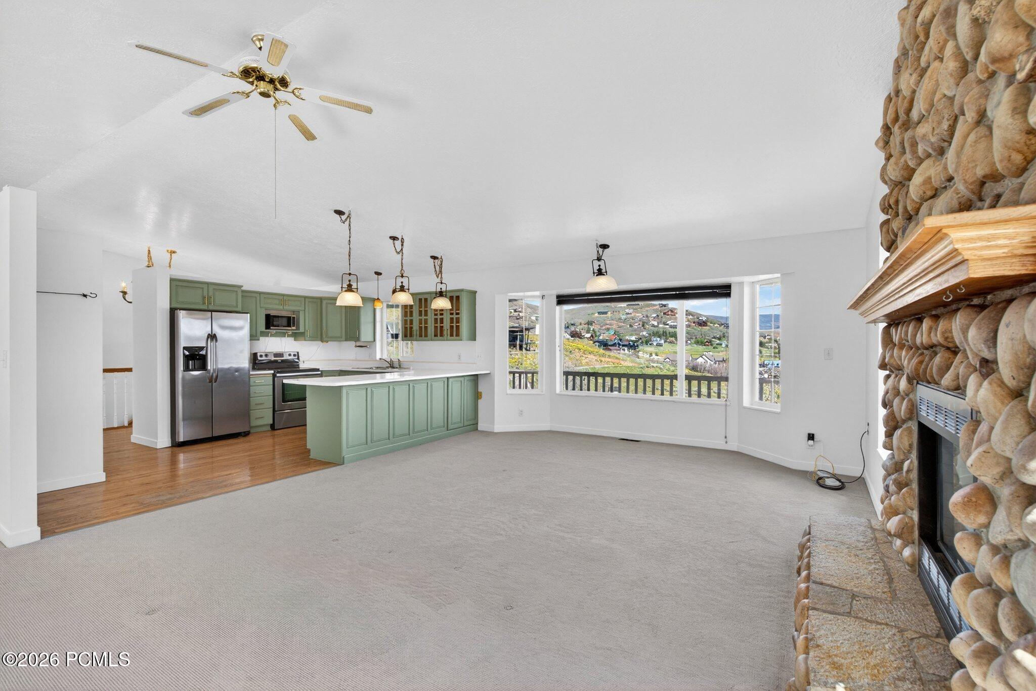 380 Luzern Road
