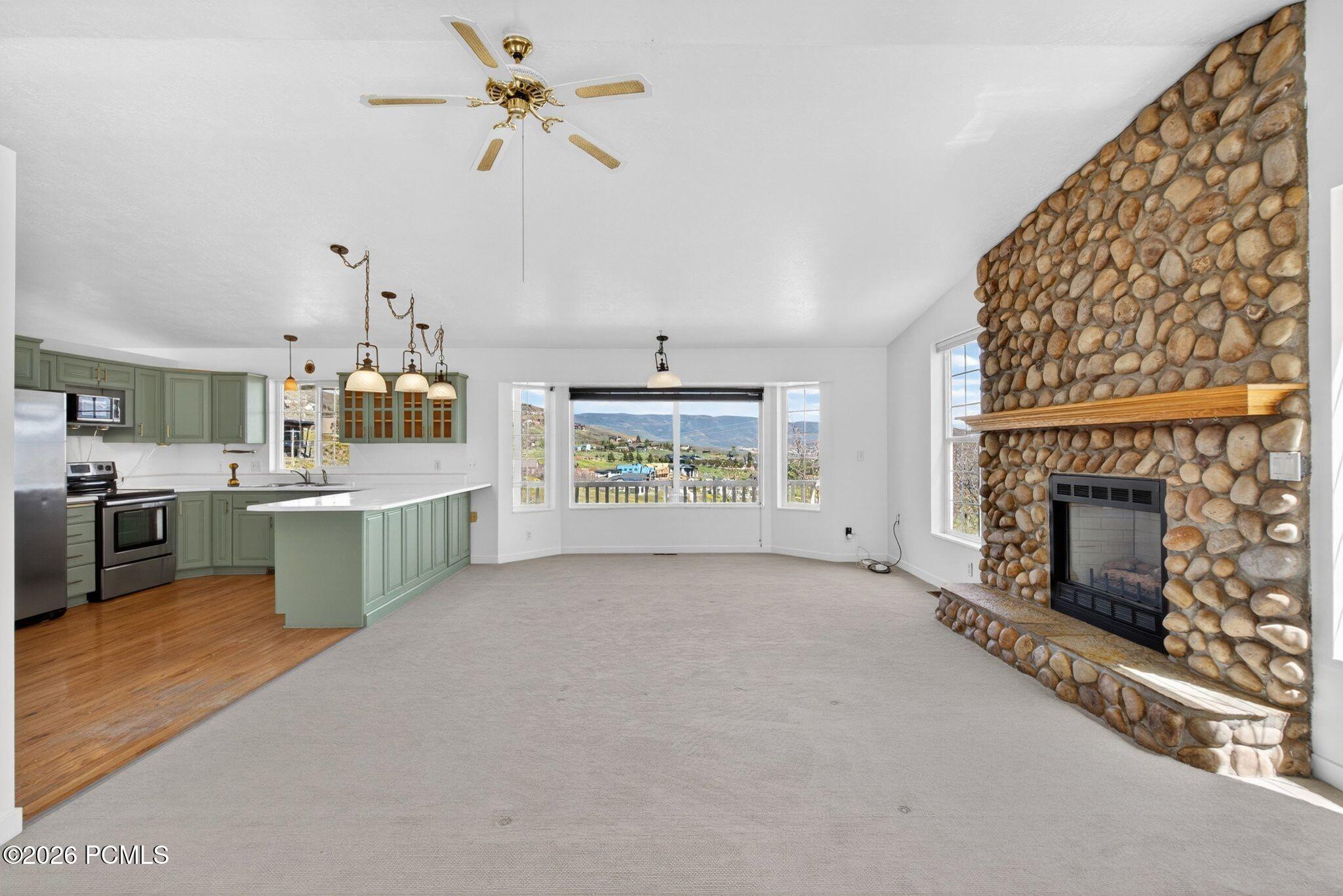 380 Luzern Road